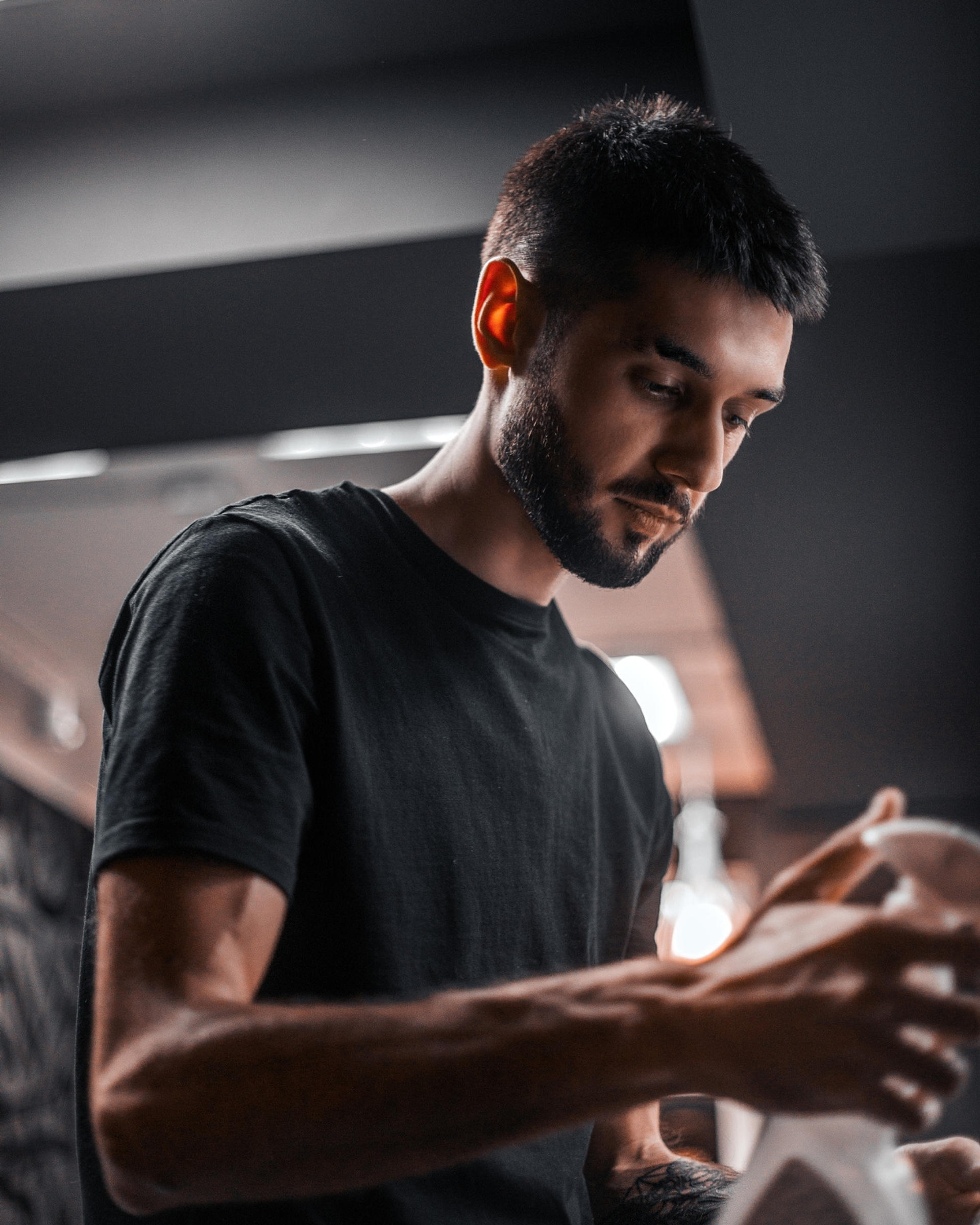 Роман, съемка для барбершопа, барбер