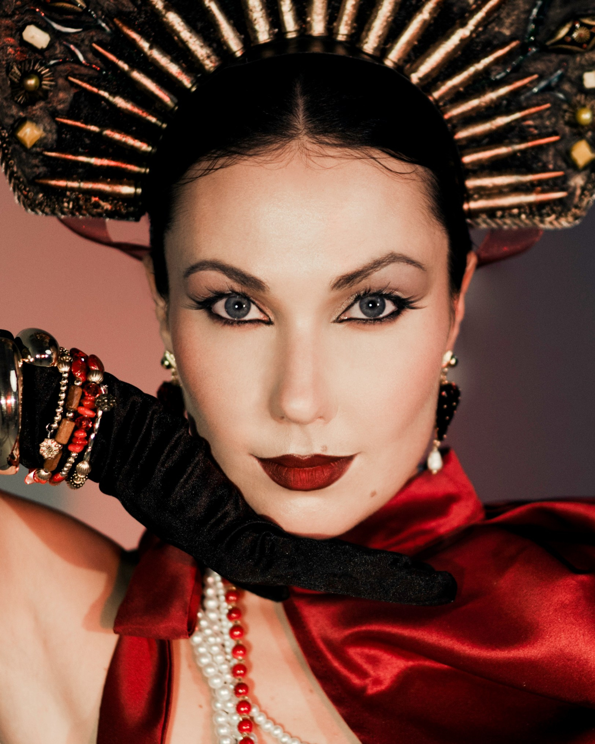 Образ для ведущей мероприятий в стиле «Русский китч»