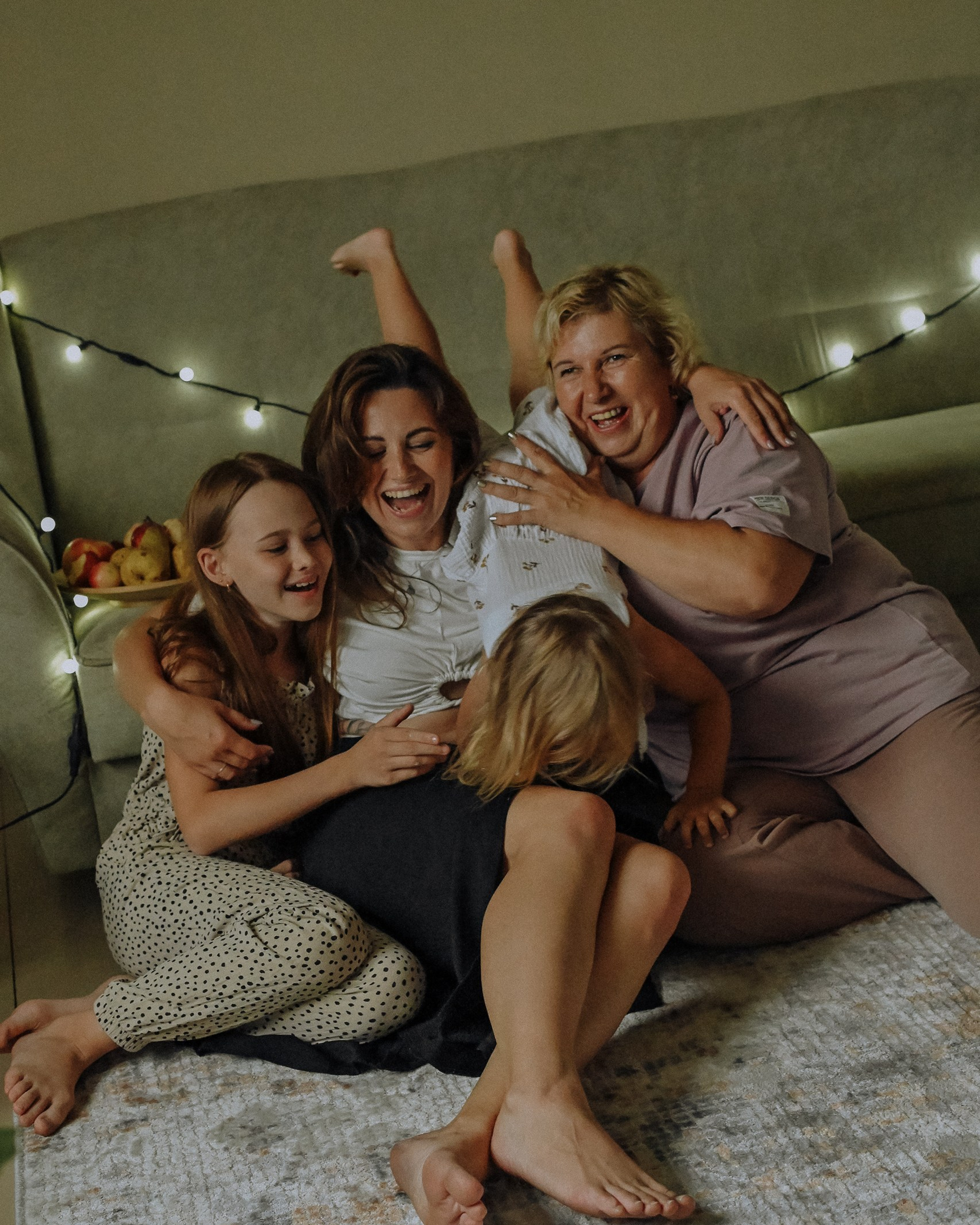 Аня, Вадим, Варя, Соня, Наталья. Домашняя фотосессия