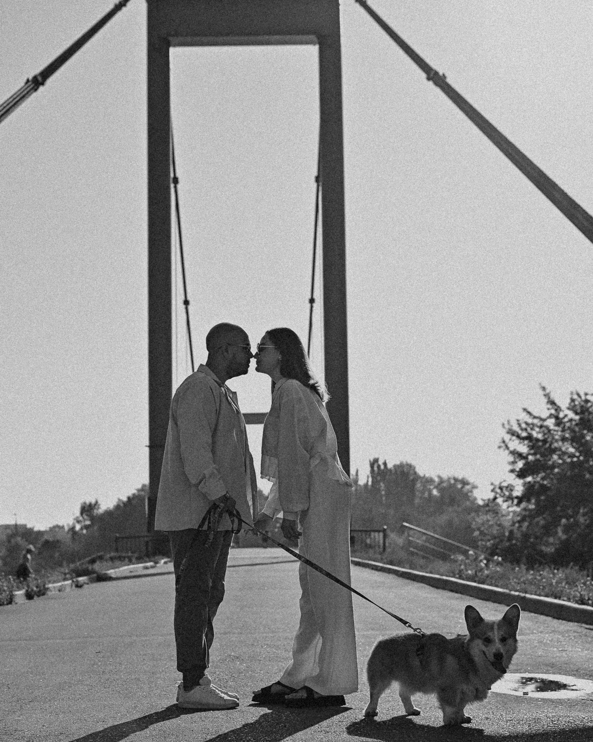 Алина, Артём, Бруклин. Lovestory по утреннему городу