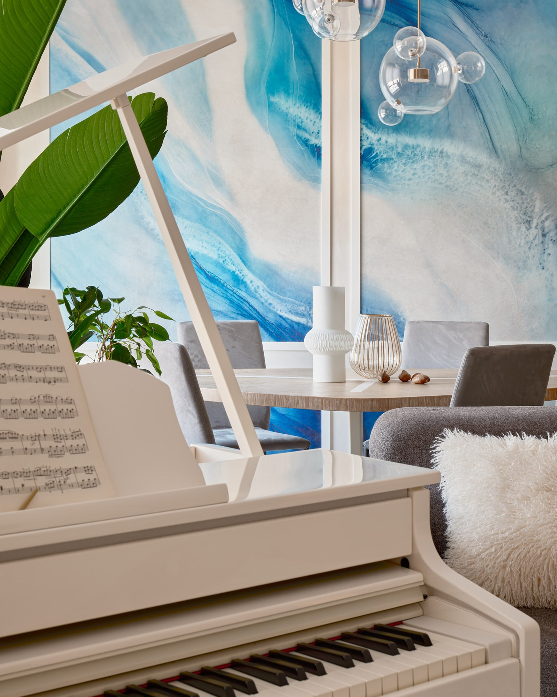 Квартира с роялем в кустах