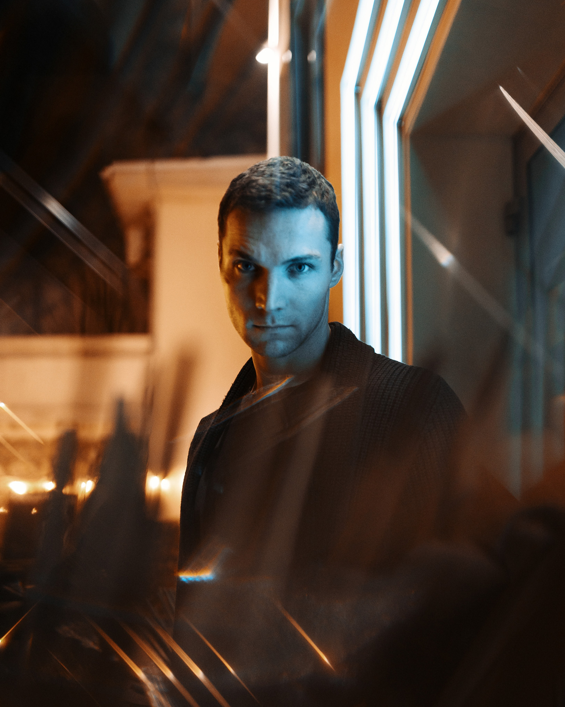 Бегущий по лезвию. Жанровый мужской портрет