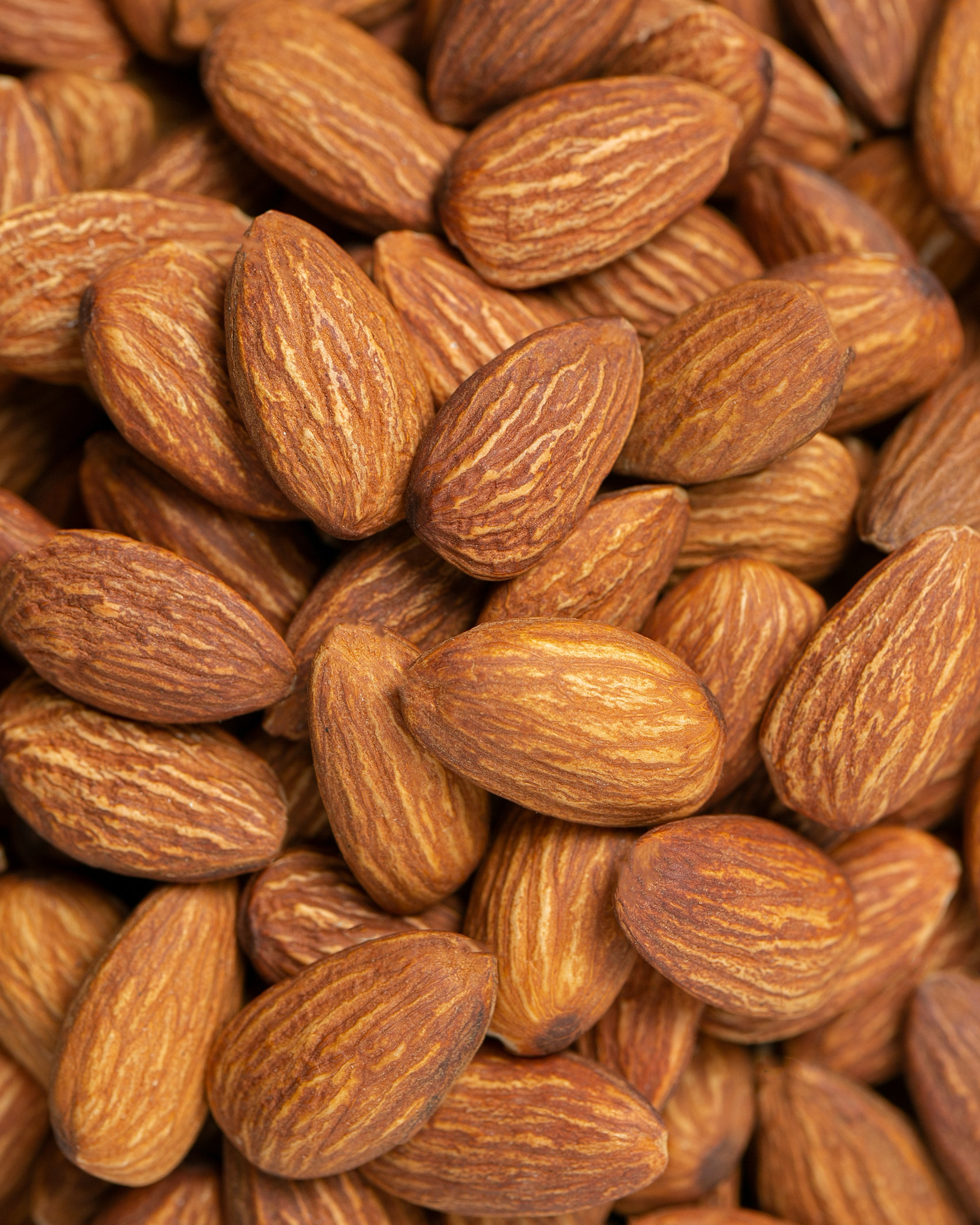 Орехи. Food съёмка. На белом фоне