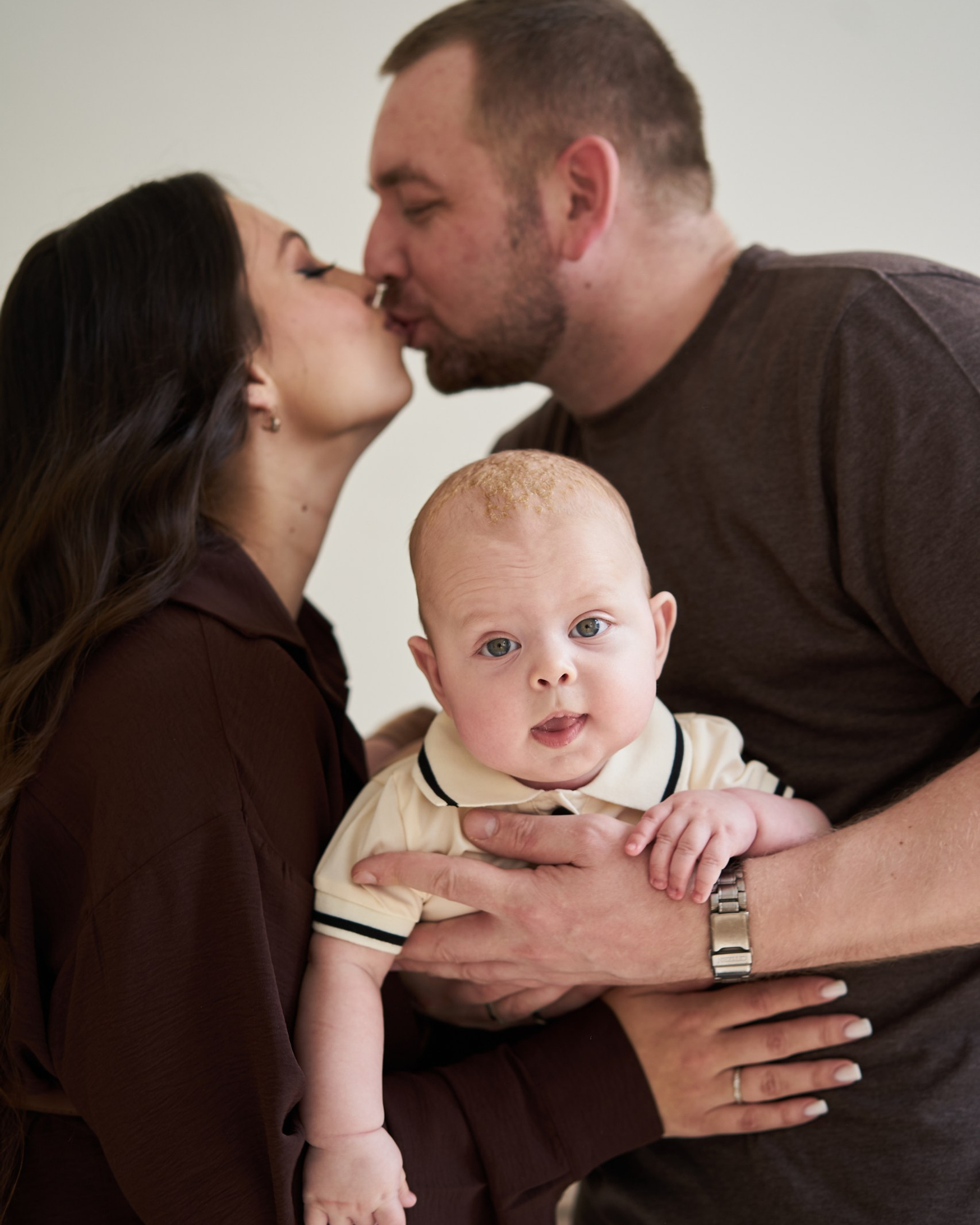 Семейная фотосессия в&nbsp;студии