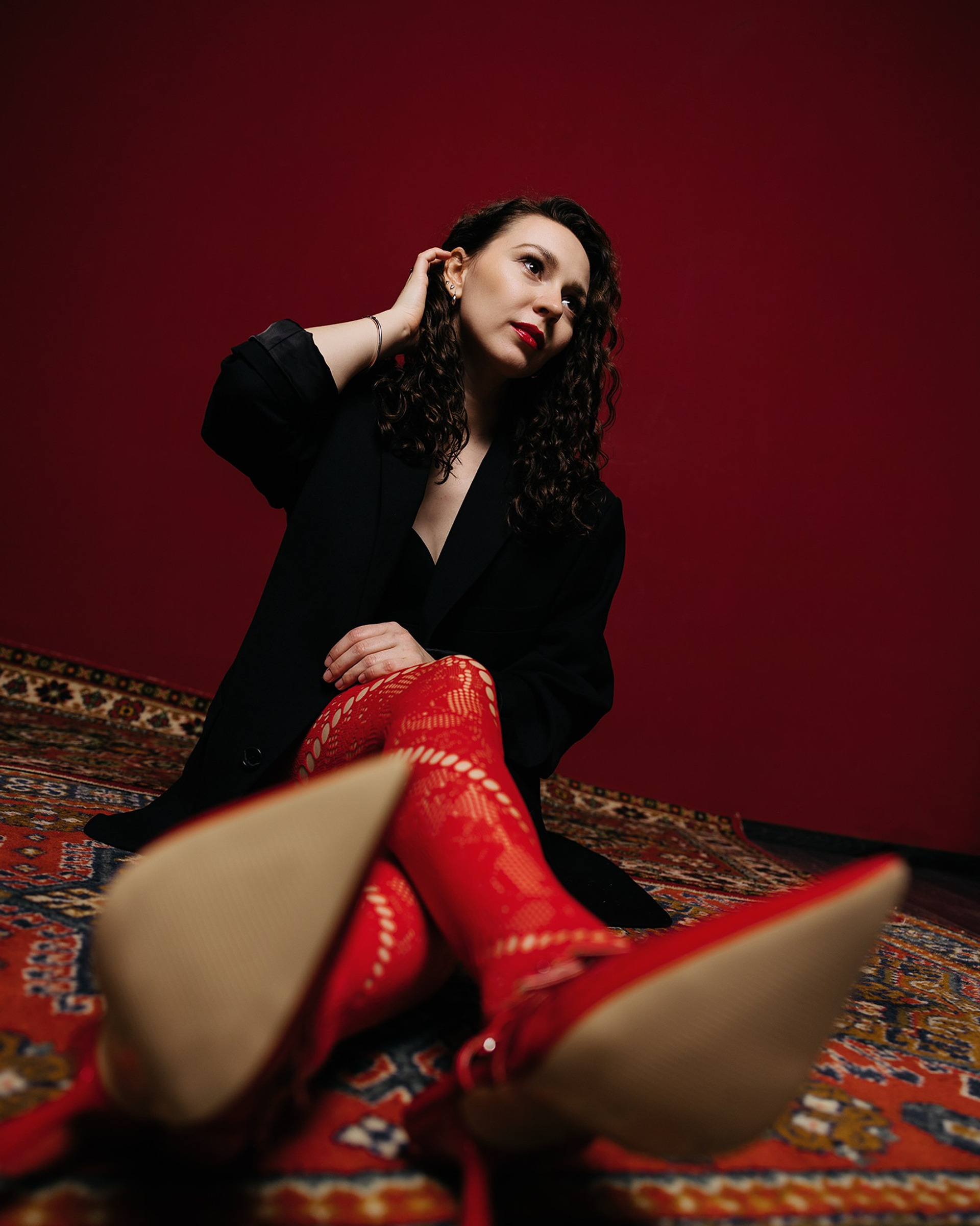 Александра и красный цвет