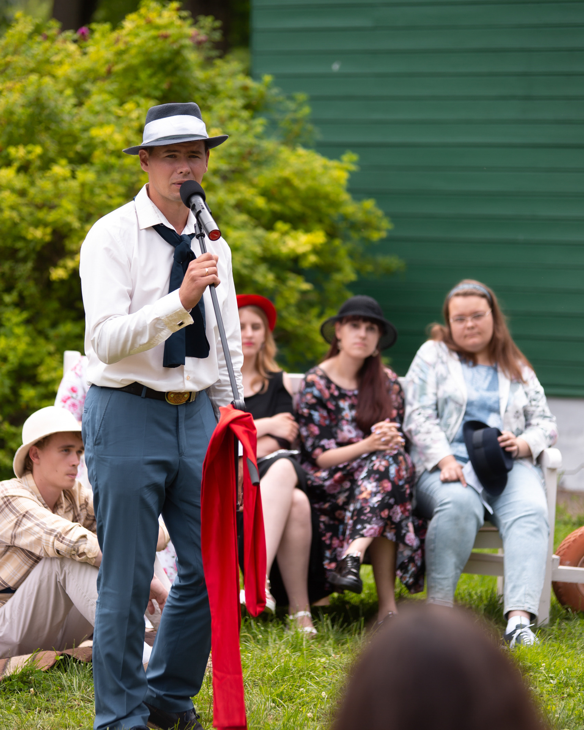 Поэты «Орловская брусчатка» в Спасском-Лутовиново»