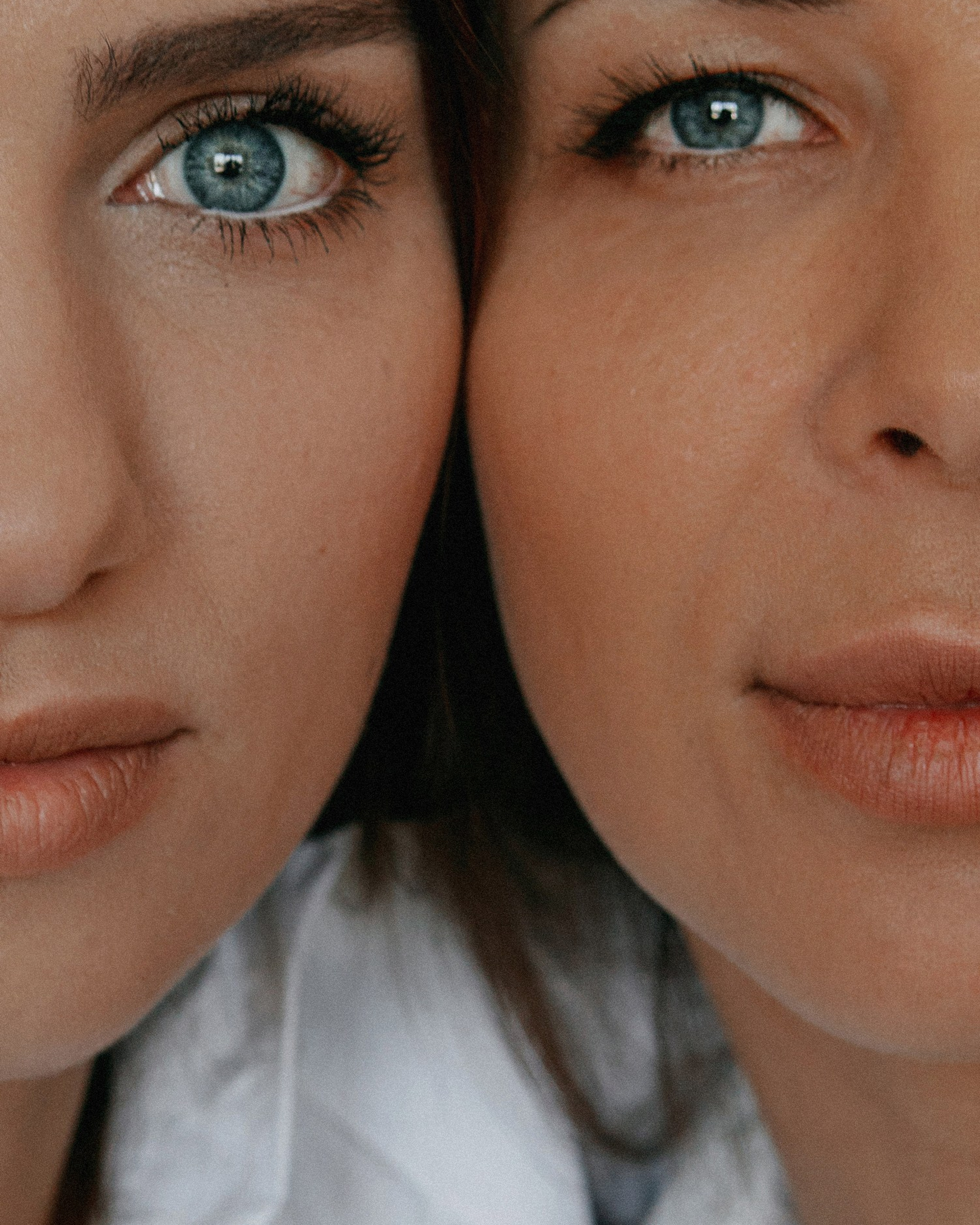 Карина и Ксю подружки