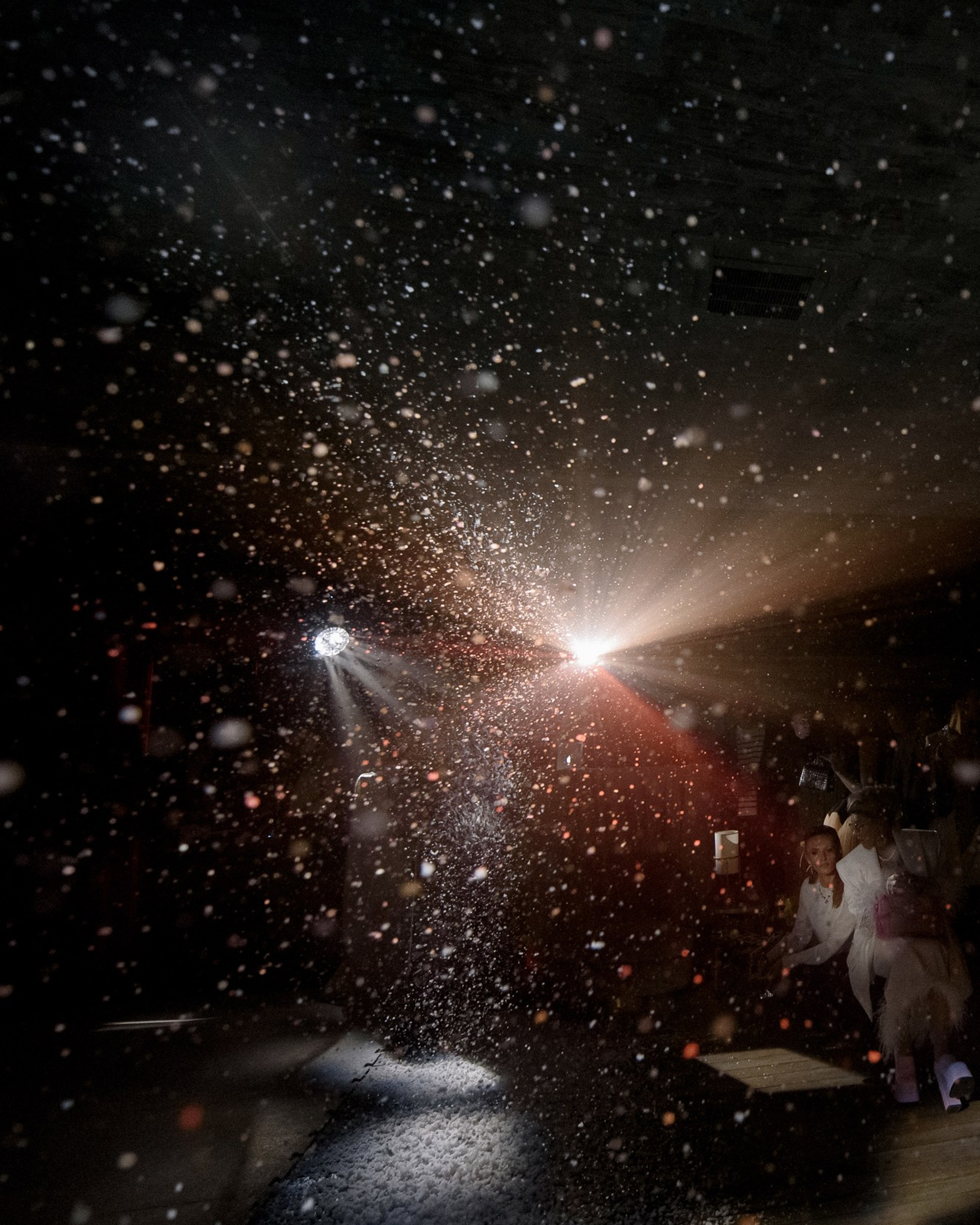 Ночь. Музей. XIII+