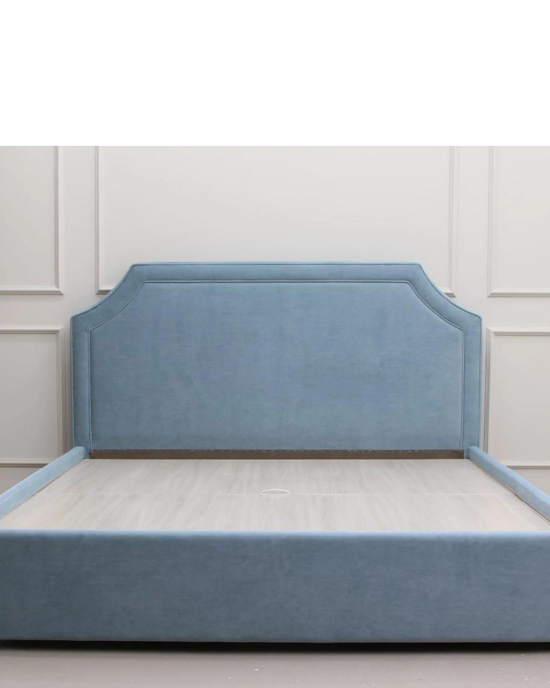 Лаура от 25 650