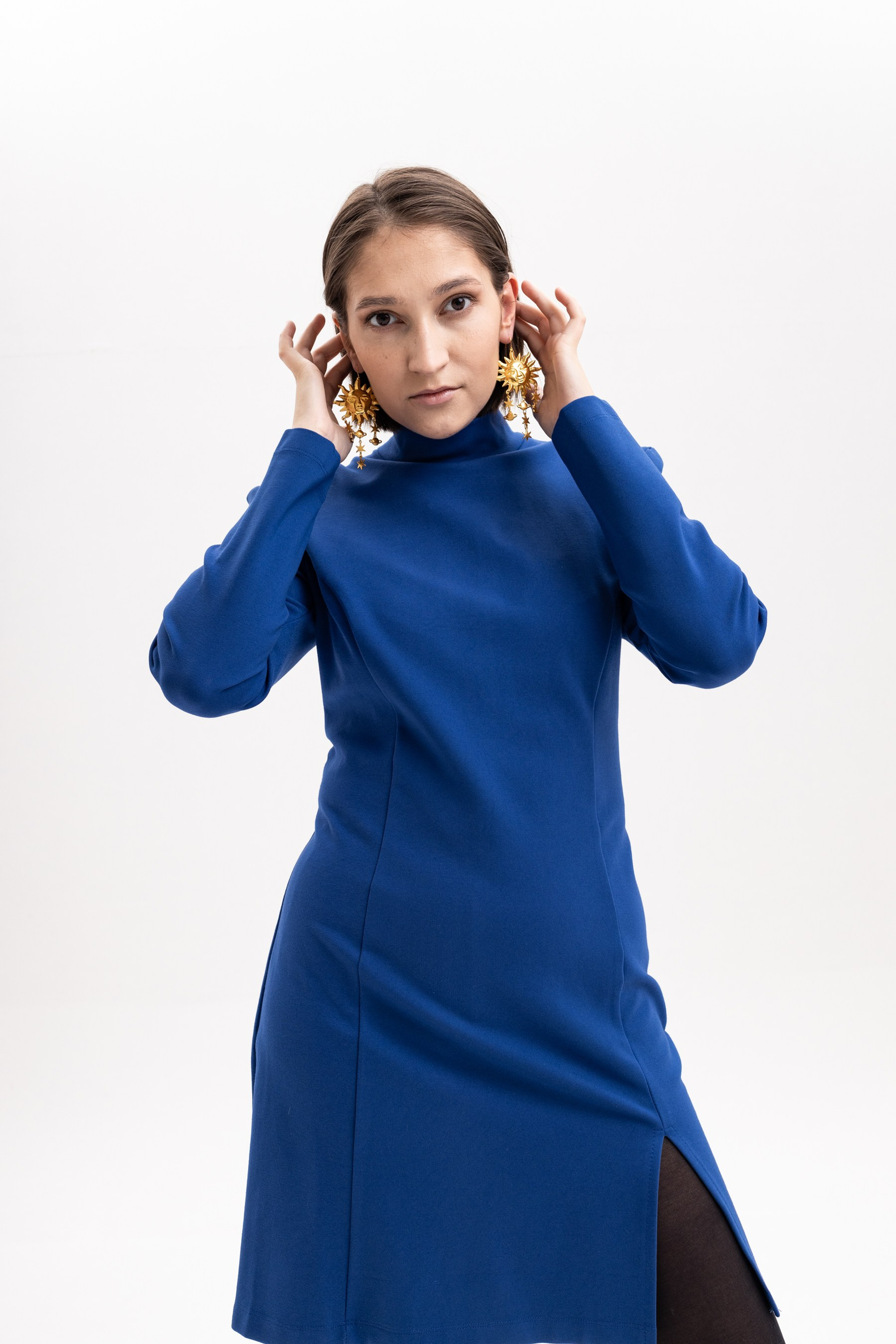 Синее платье