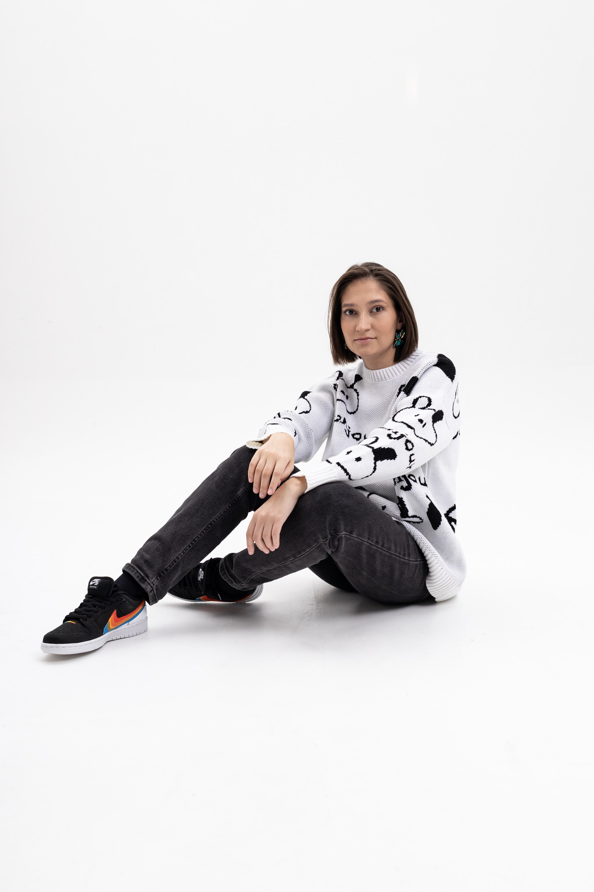 Белая кофта