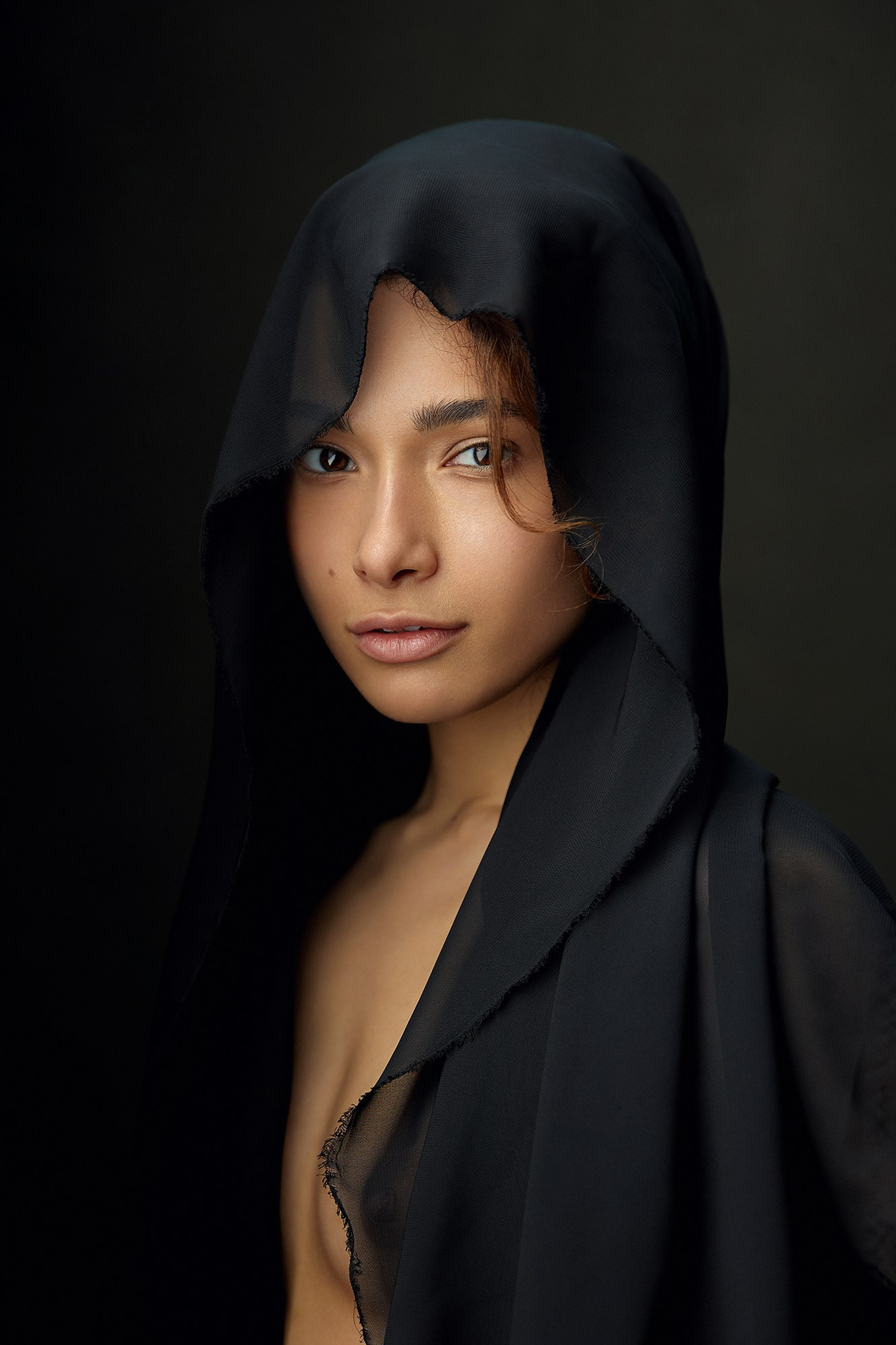 ЖЕНСКИЙ АРТ ПОРТРЕТ