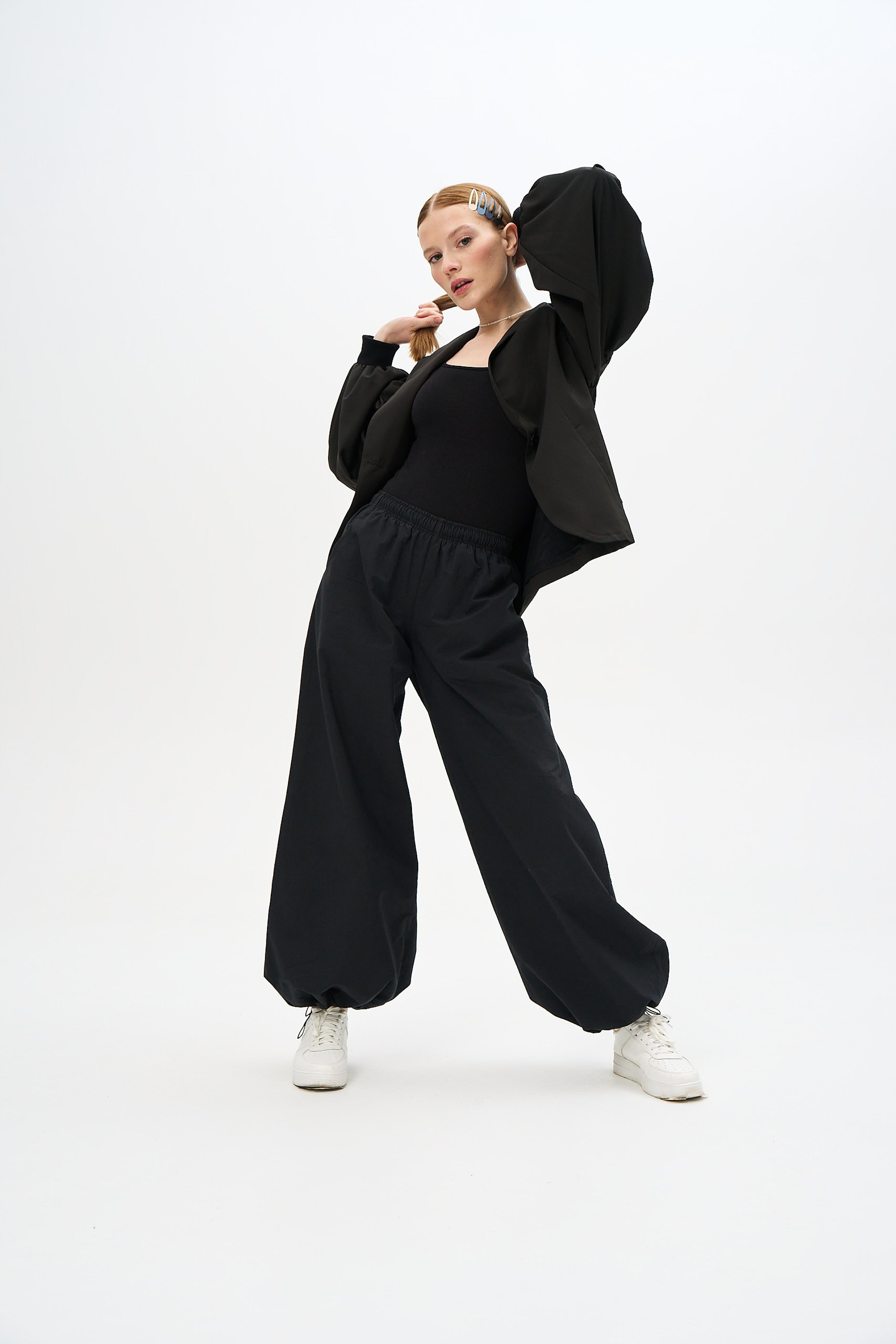 Каталог моделей девушек, женщин для маркетплейсов. Предметная фотостудия AURA