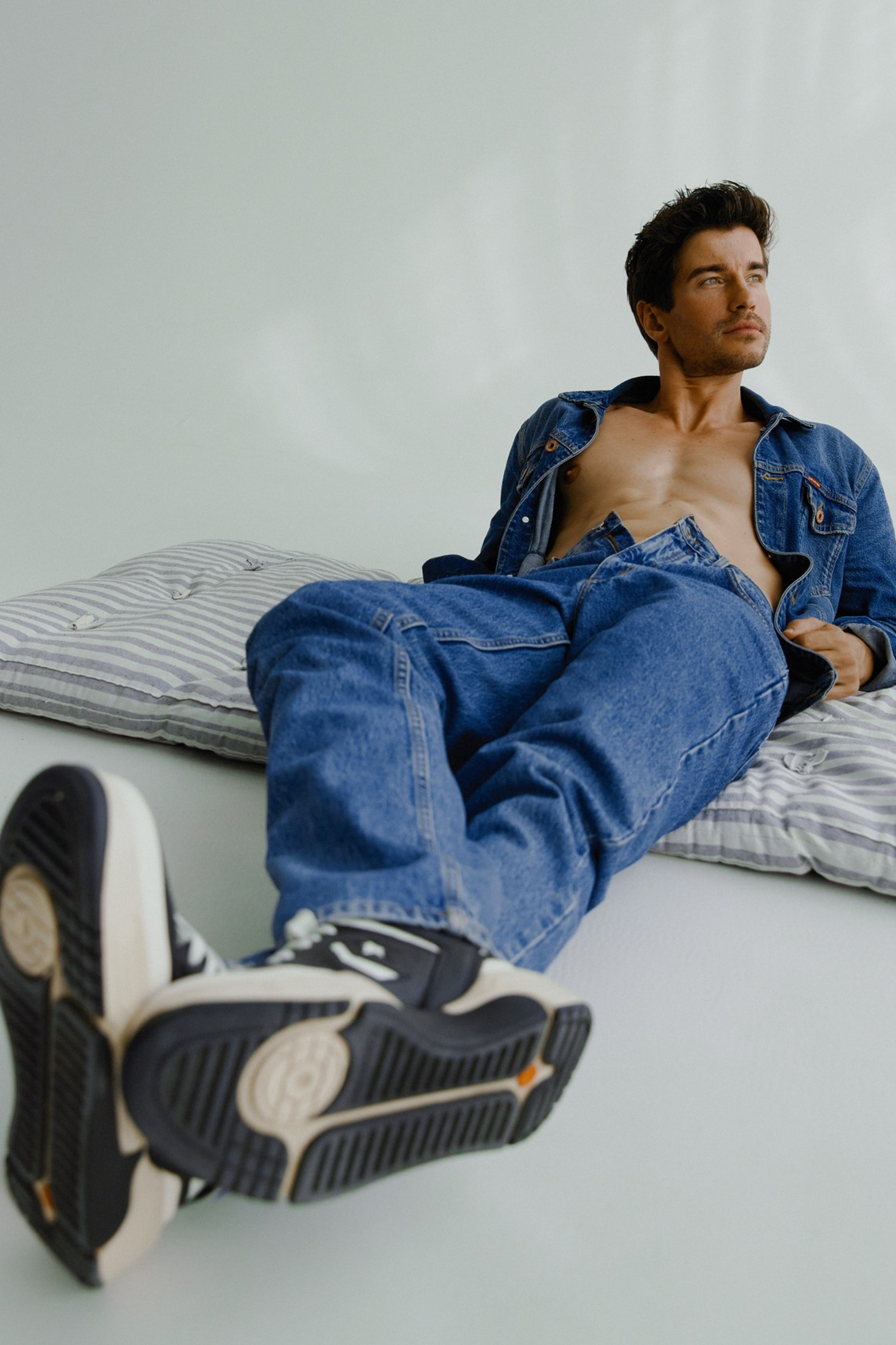 Иван 50 — L / рост — 182. Предметная фотостудия AURA