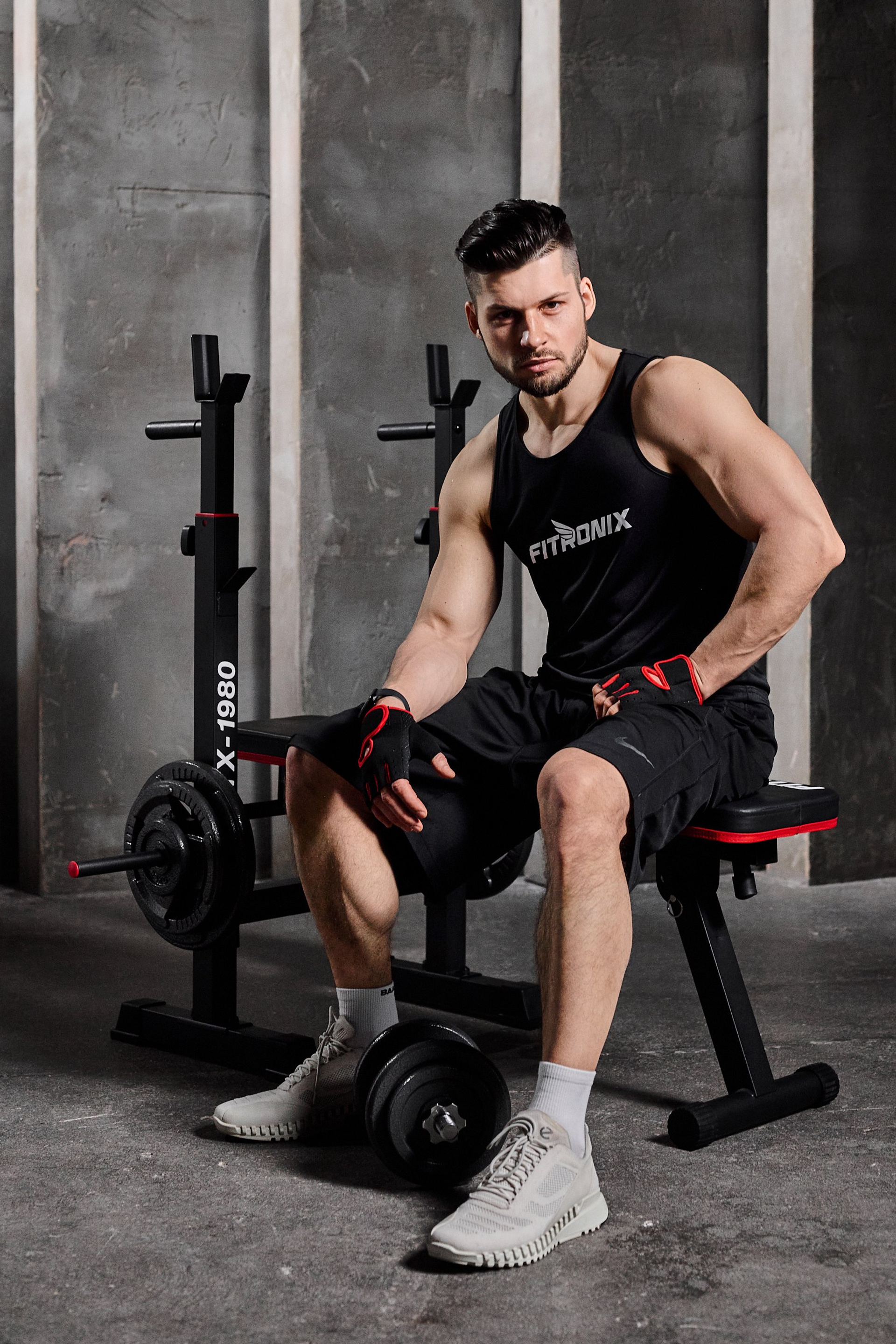 Филипп 50 — L / рост — 180. Предметная фотостудия AURA