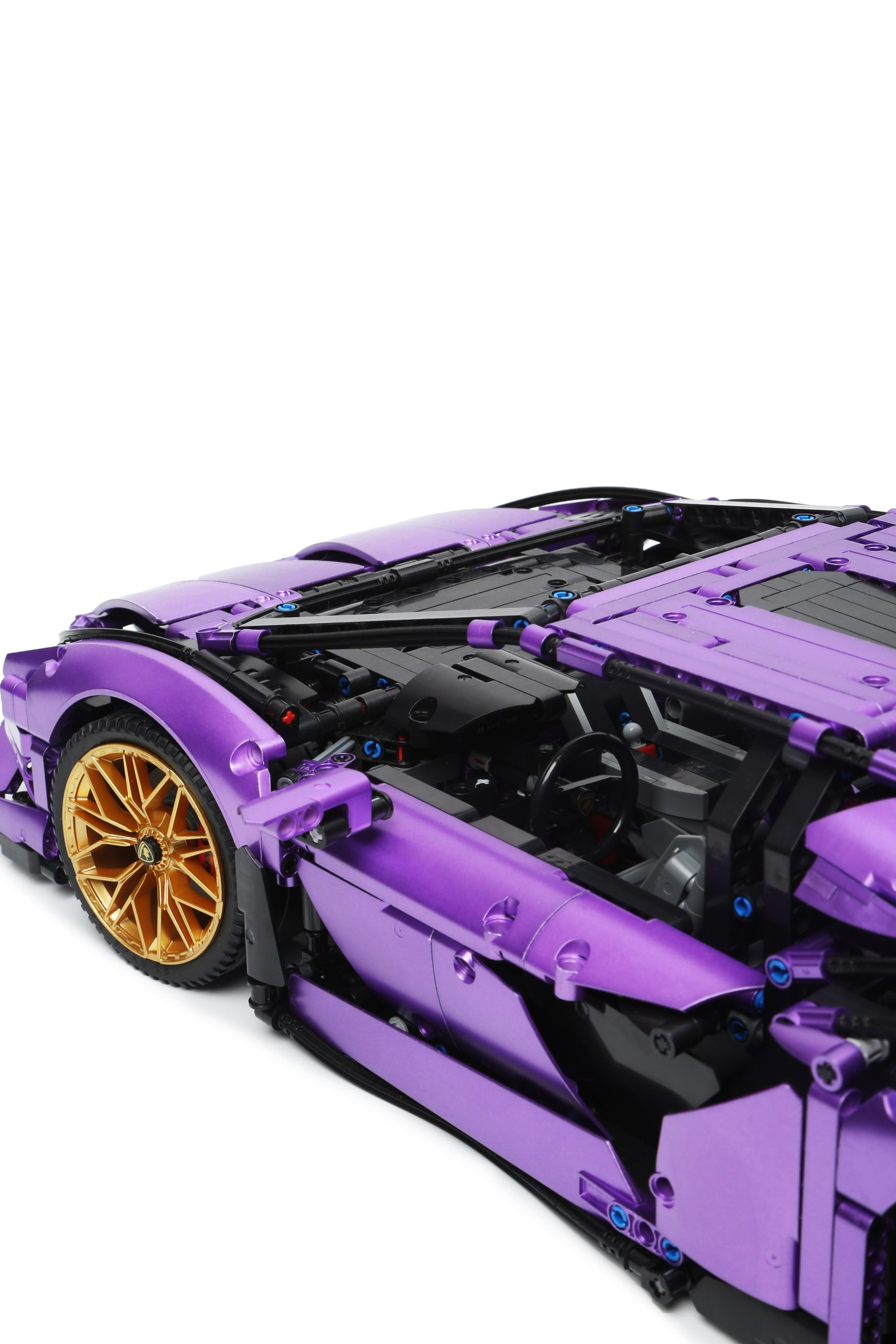 Съёмка детских товаров и игрушек для маркетплейсов | Москва Фотостудия AURA | АУРА. Предметная фотостудия AURA