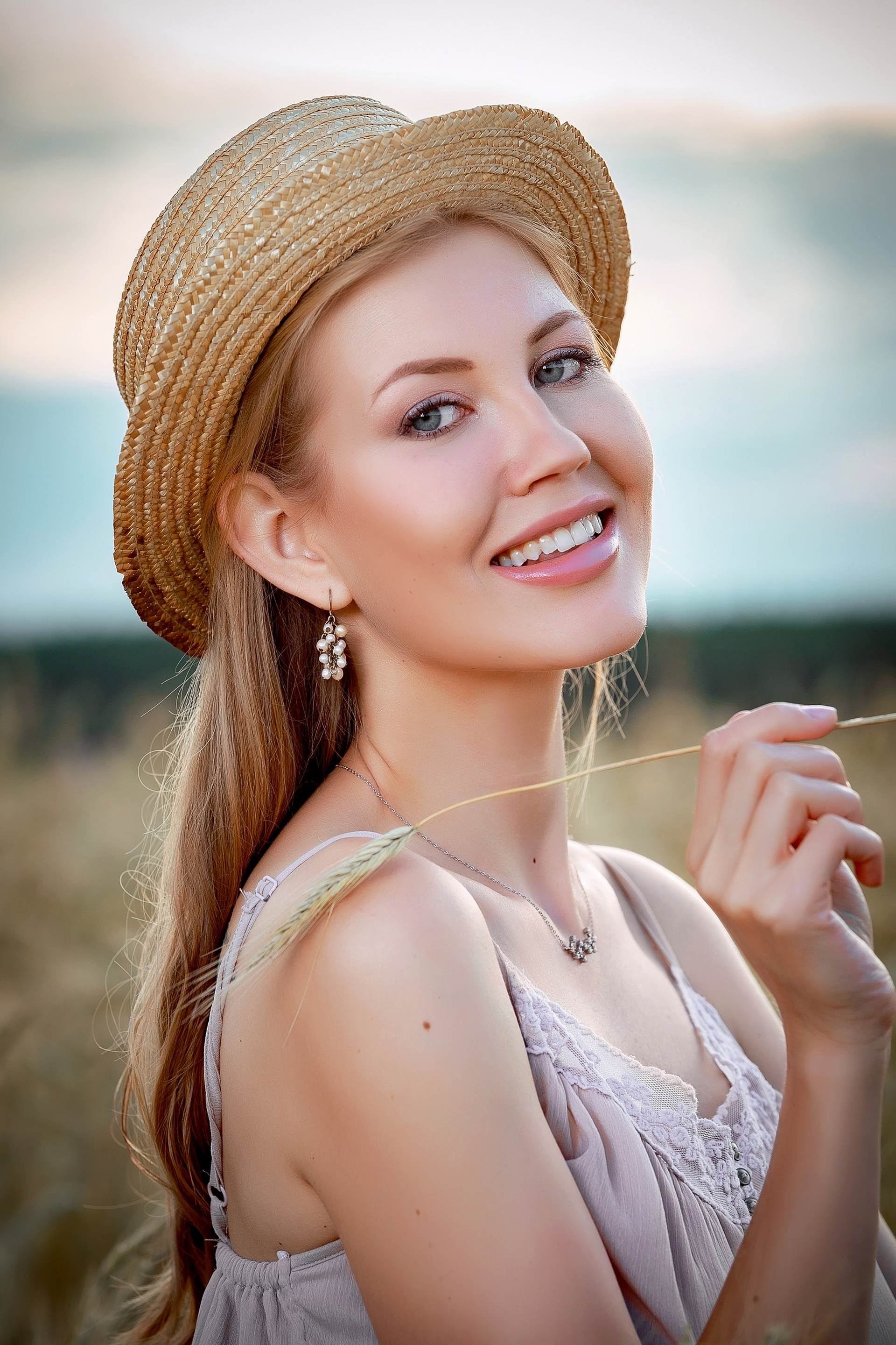 Диана, Щелково, пшеничное поле