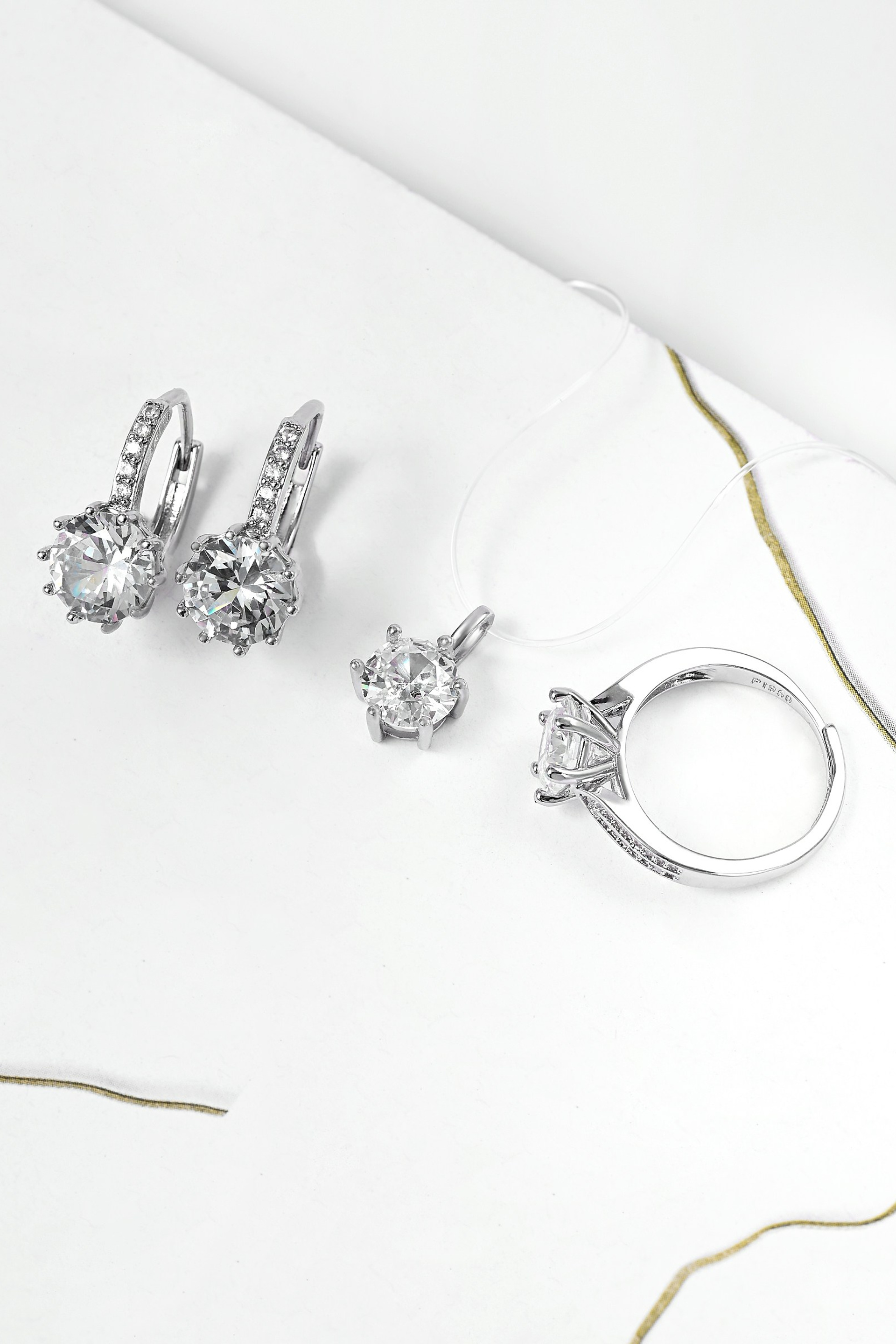 Бижутерия. Предметный контент — фотограф в Саратове Юлия