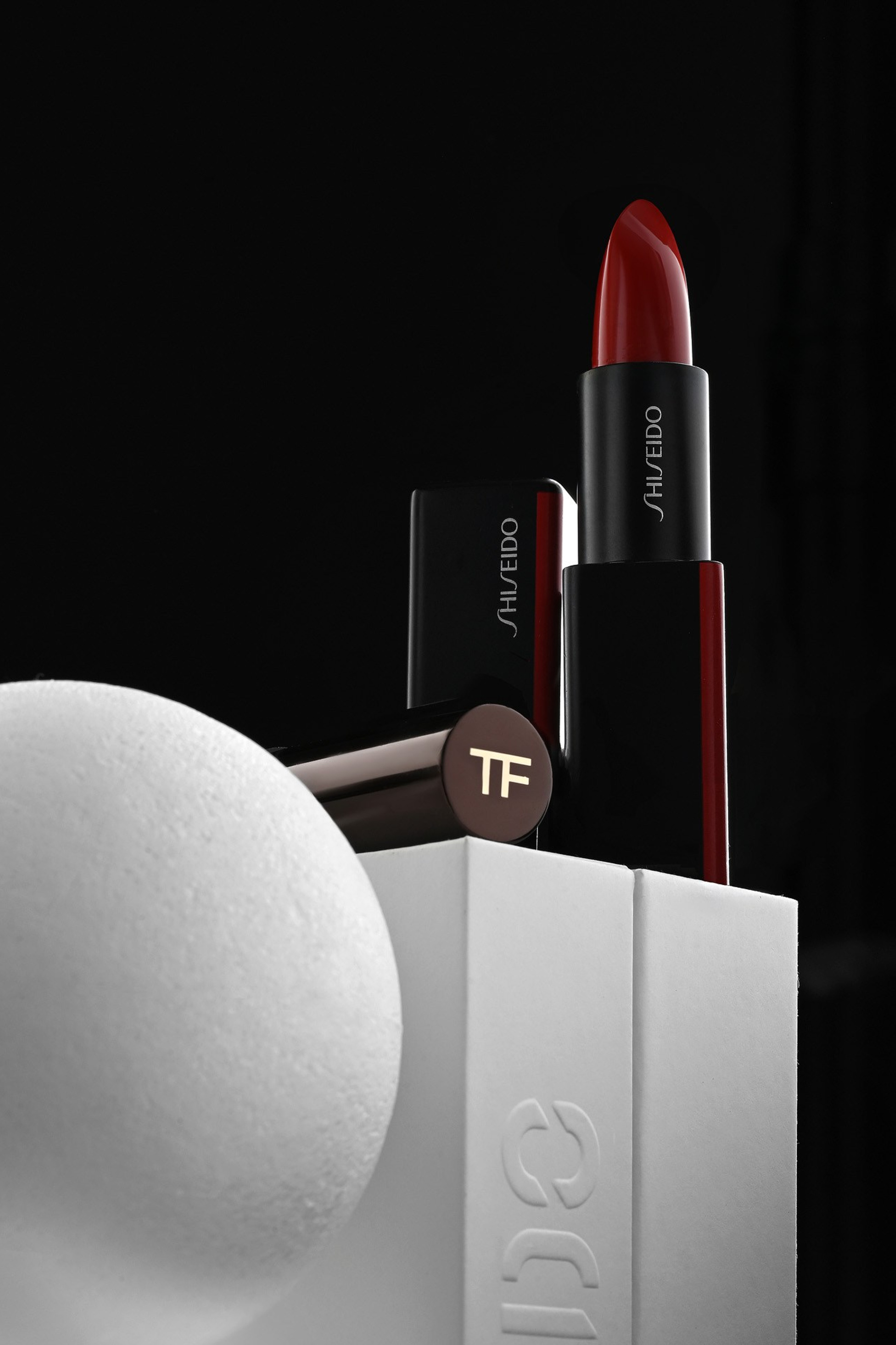 Уходовая и декоративная косметика. Предметный контент — фотограф в Саратове Юлия