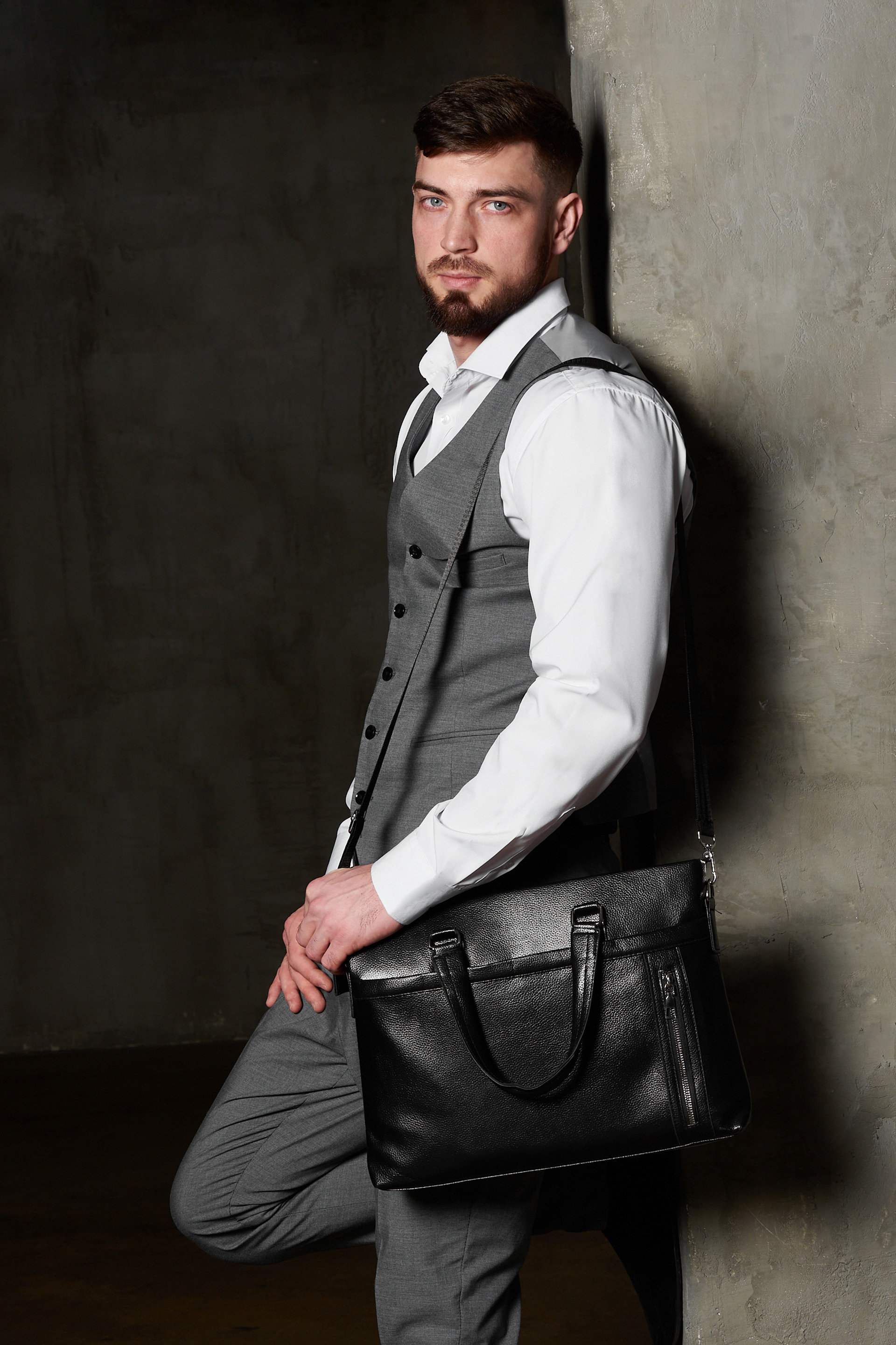 Съемка сумок, кошельков, рюкзаков и других аксессуаров. Предметный контент — фотограф в Саратове Юлия