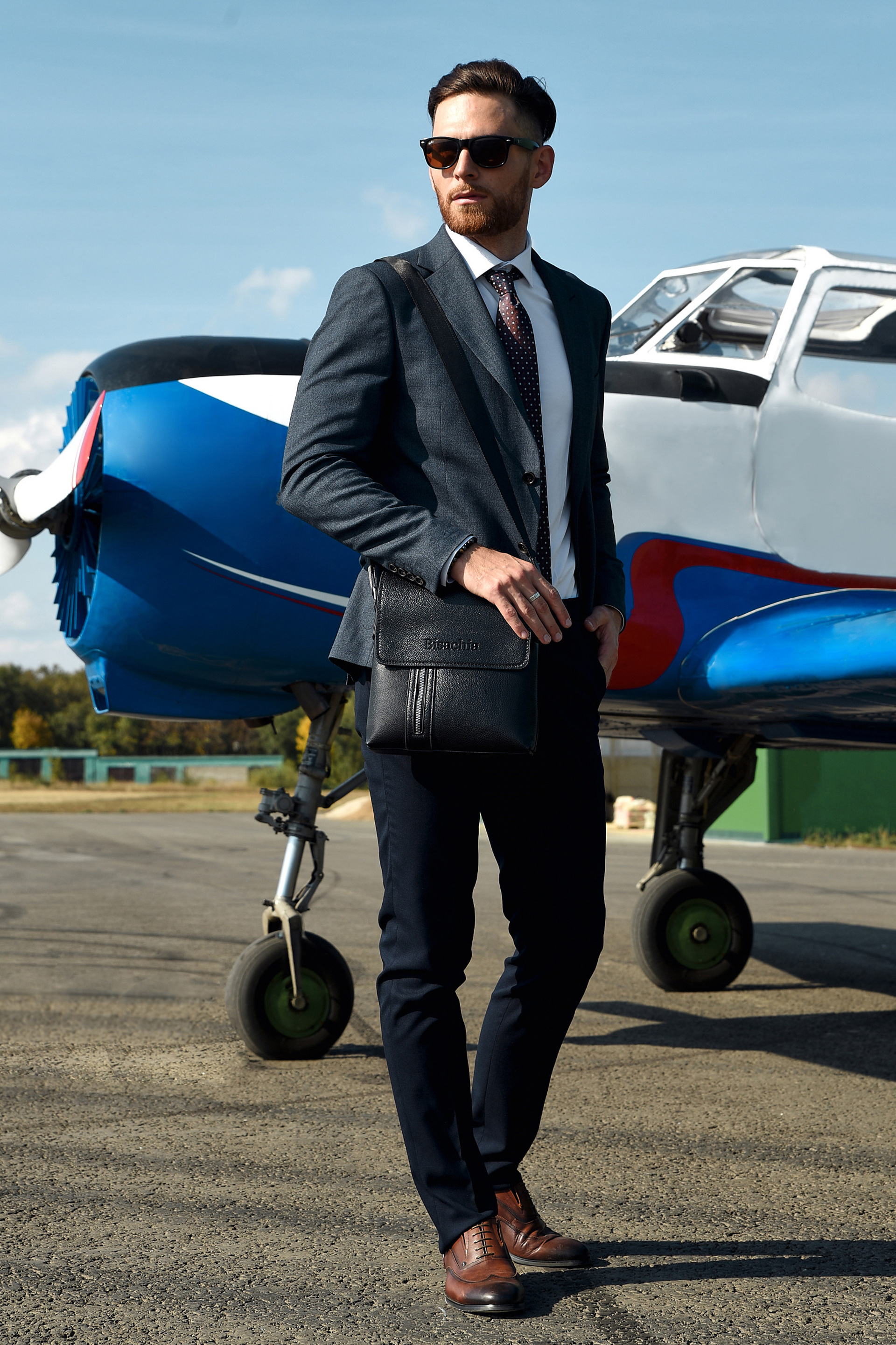 Съемка сумок, кошельков, рюкзаков и других аксессуаров. Предметный контент — фотограф в Саратове Юлия