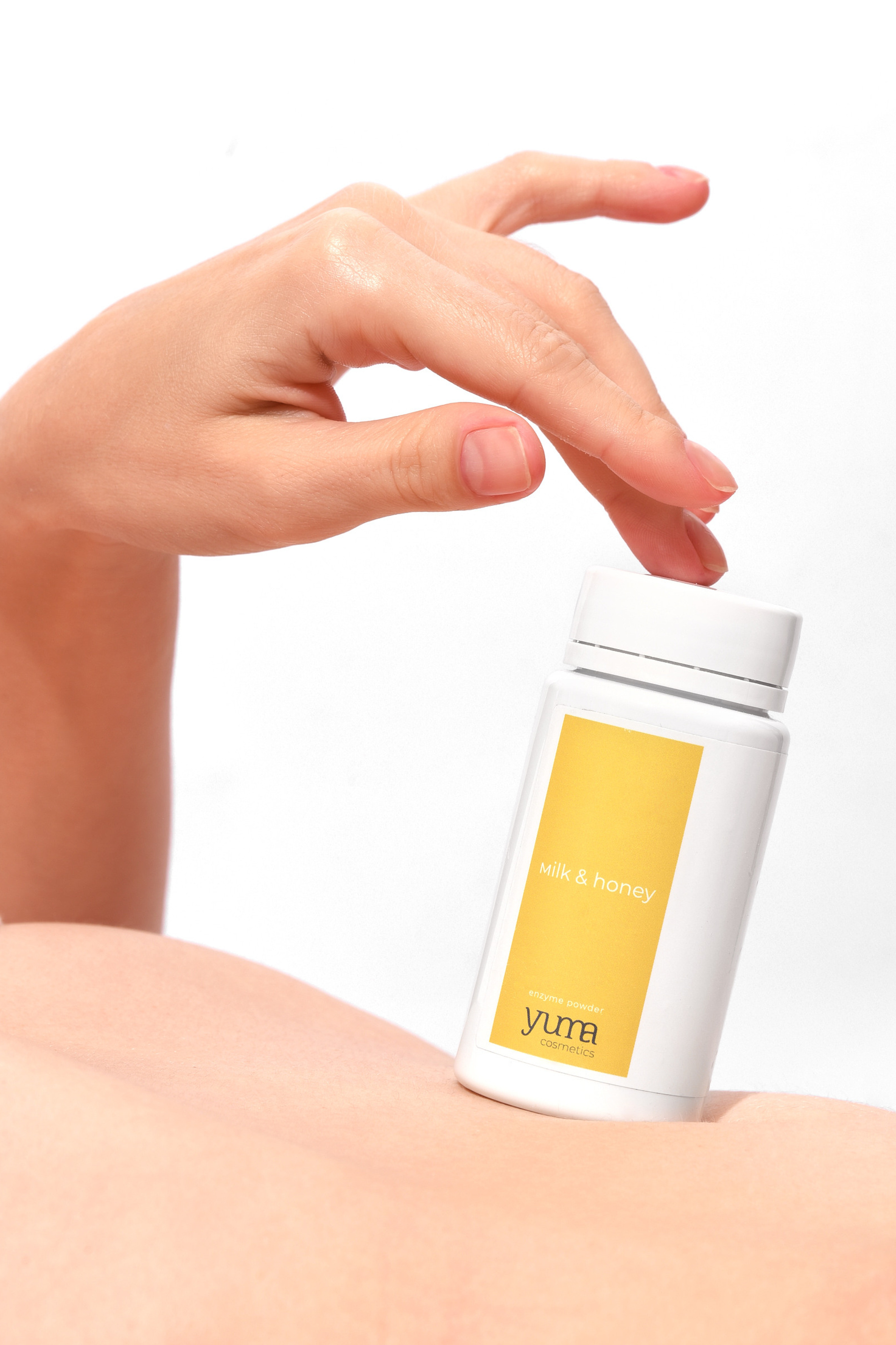 Уходовая и декоративная косметика. Предметный контент — фотограф в Саратове Юлия