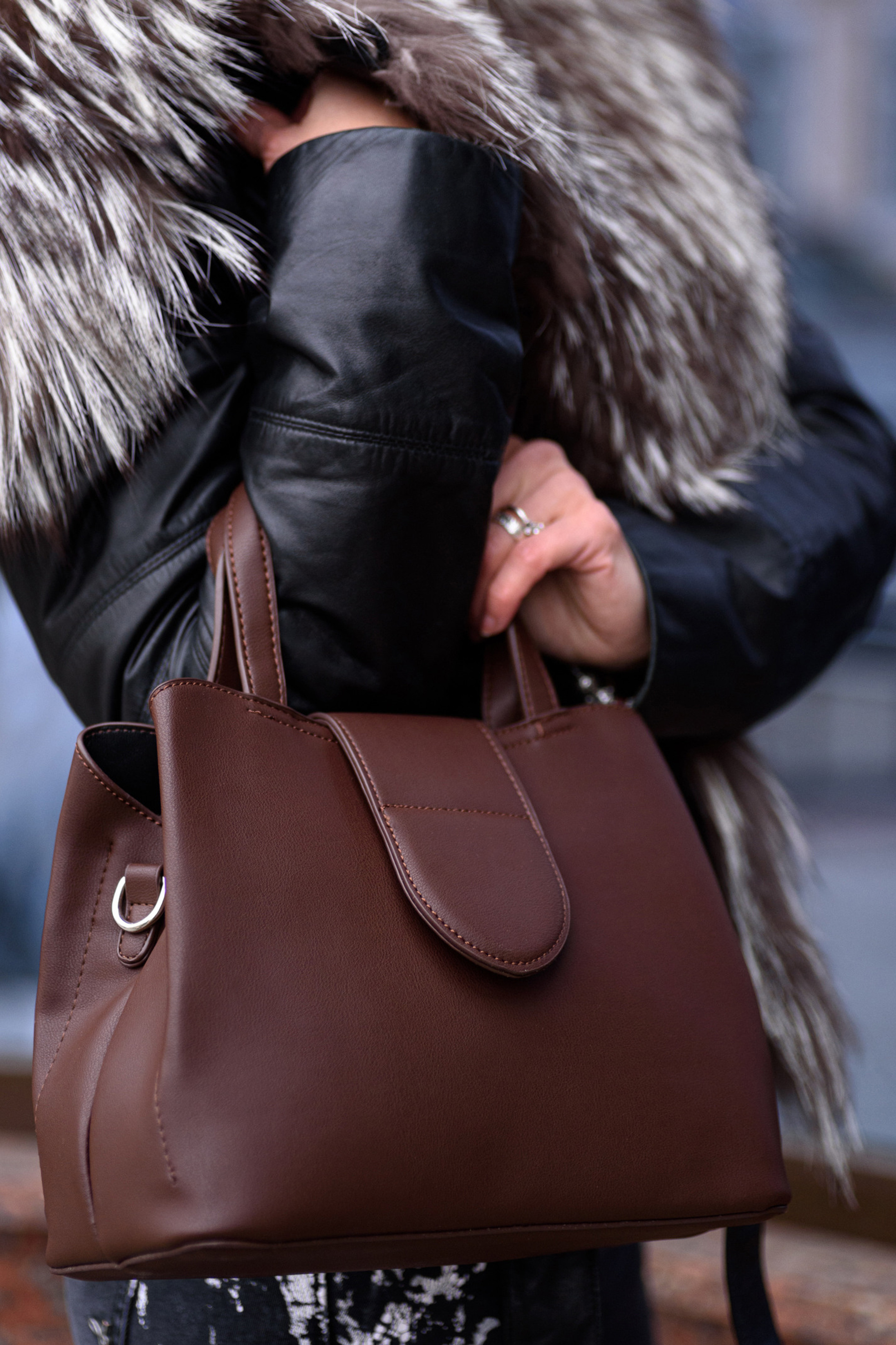 Съемка сумок, кошельков, рюкзаков и других аксессуаров. Предметный контент — фотограф в Саратове Юлия