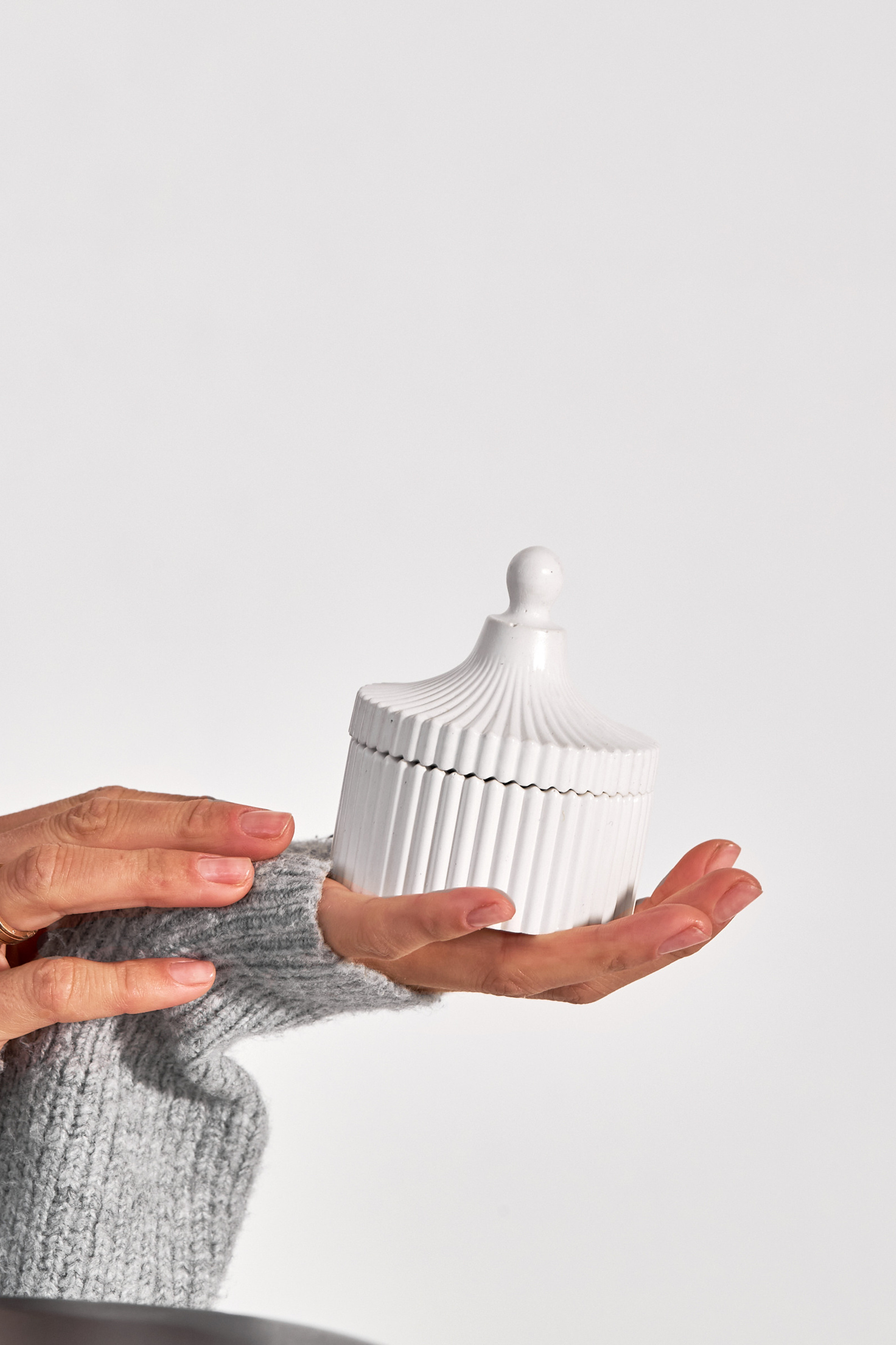 Контент для брендов, экспертов и бьюти мастеров. Предметный контент — фотограф в Саратове Юлия