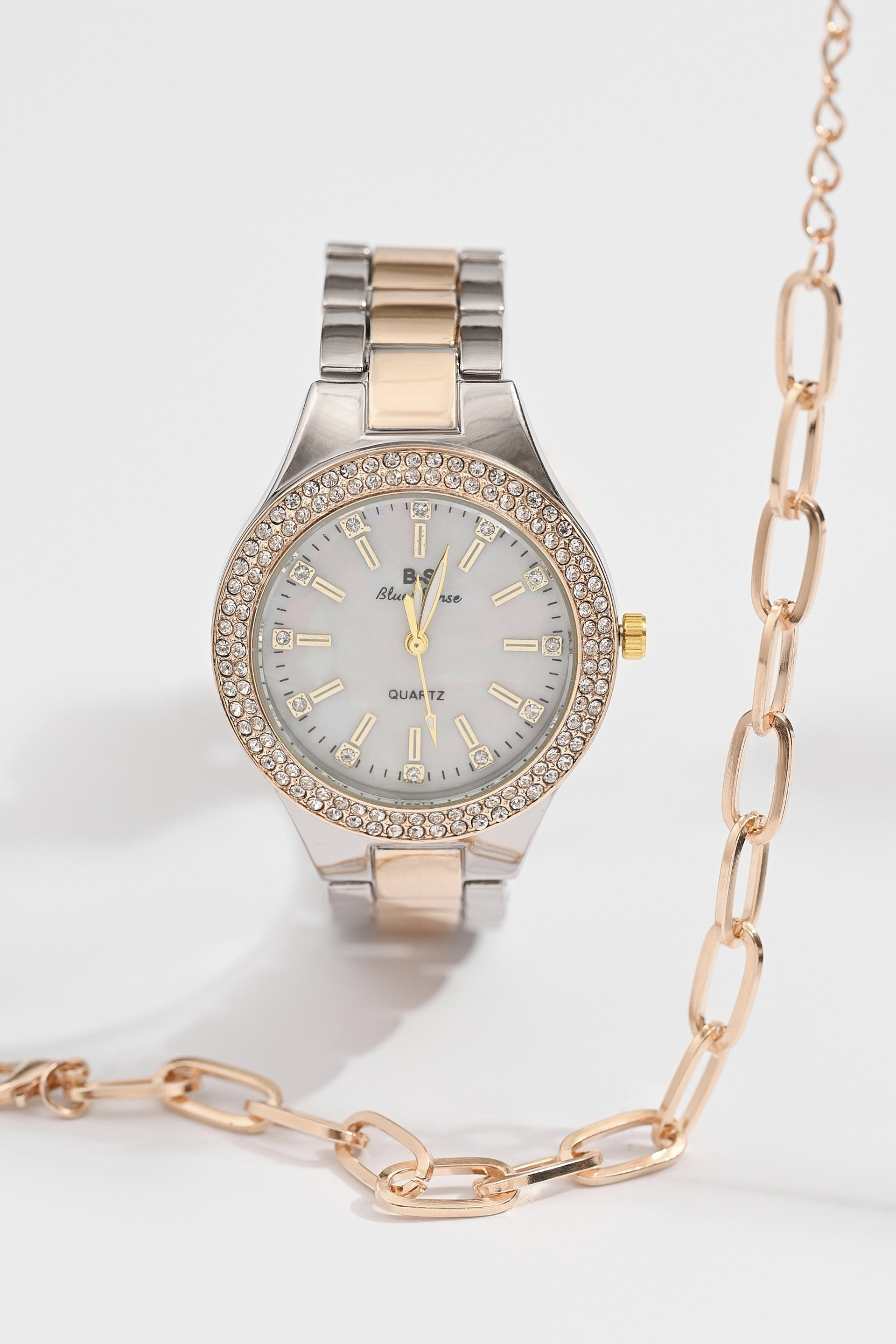 Бижутерия. Предметный контент — фотограф в Саратове Юлия