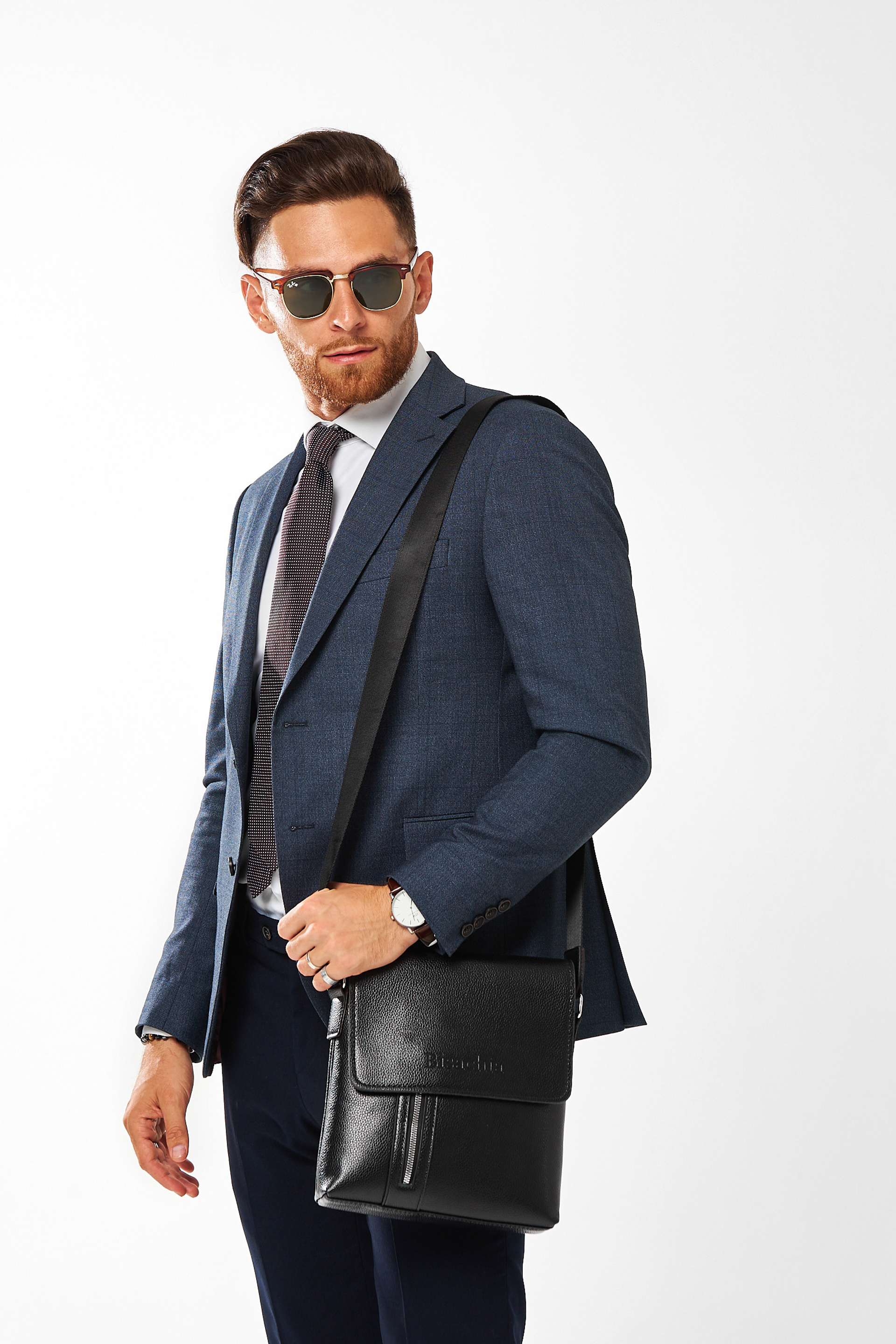 Съемка сумок, кошельков, рюкзаков и других аксессуаров. Предметный контент — фотограф в Саратове Юлия