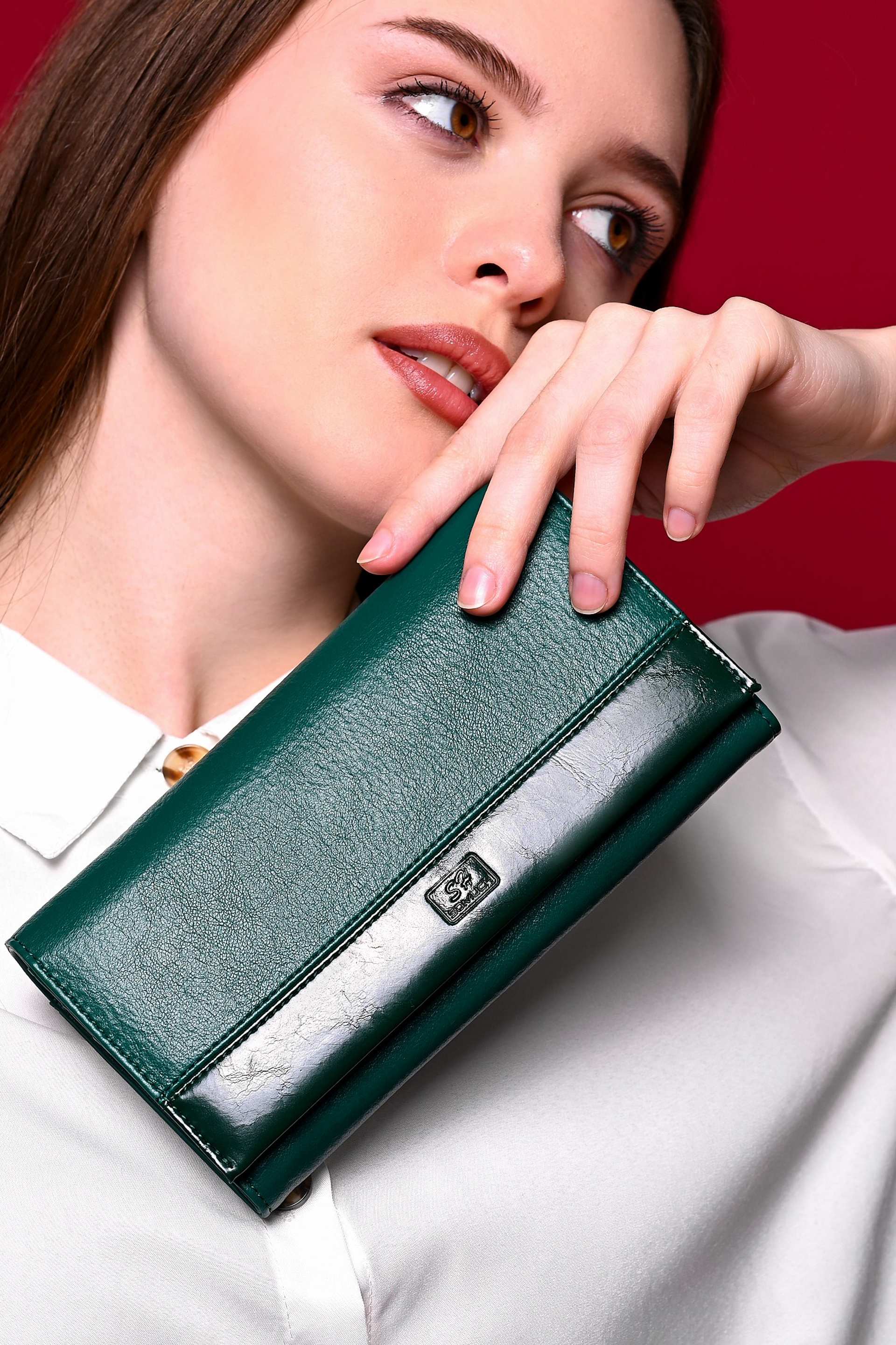 Съемка сумок, кошельков, рюкзаков и других аксессуаров. Предметный контент — фотограф в Саратове Юлия