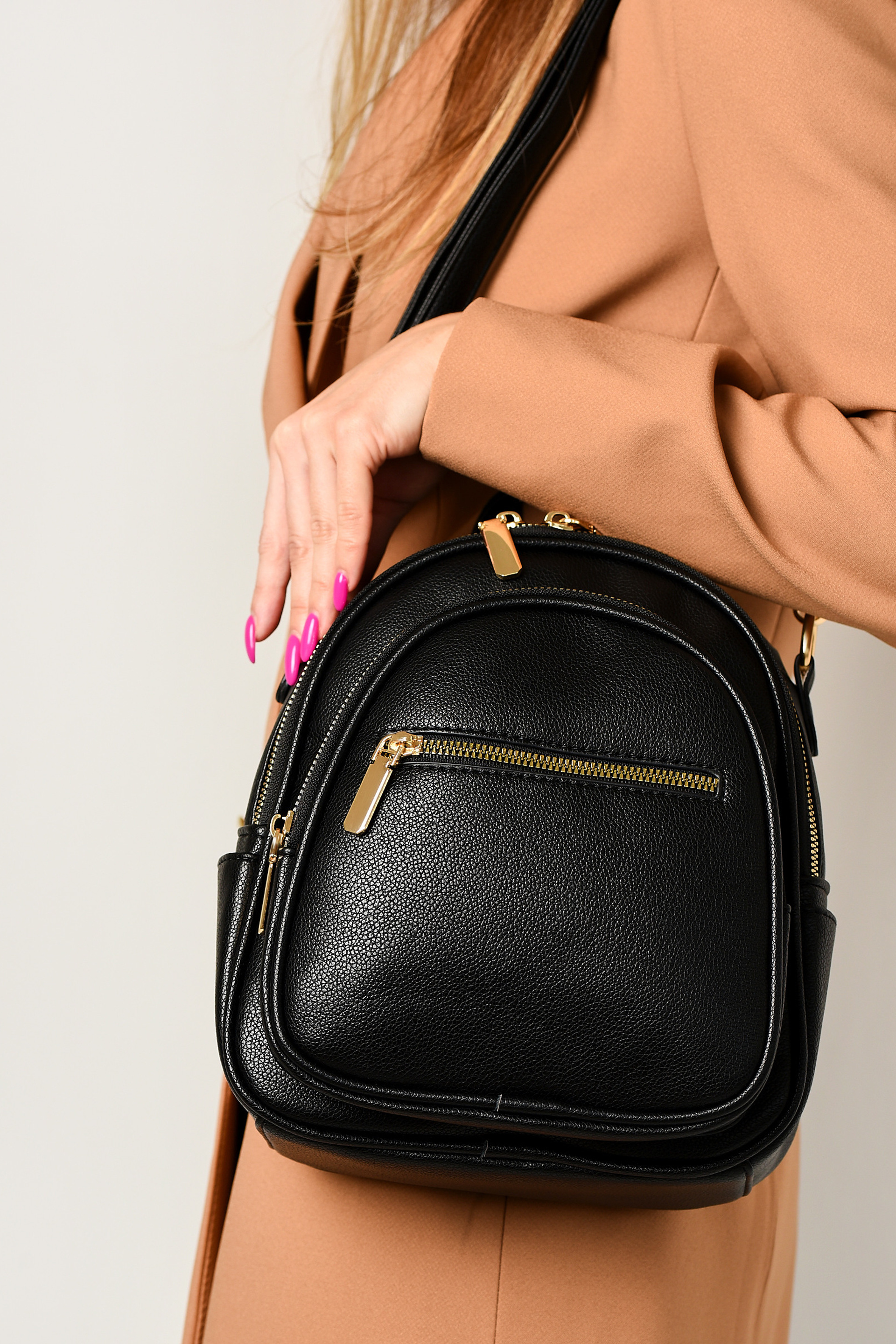 Съемка сумок, кошельков, рюкзаков и других аксессуаров. Предметный контент — фотограф в Саратове Юлия