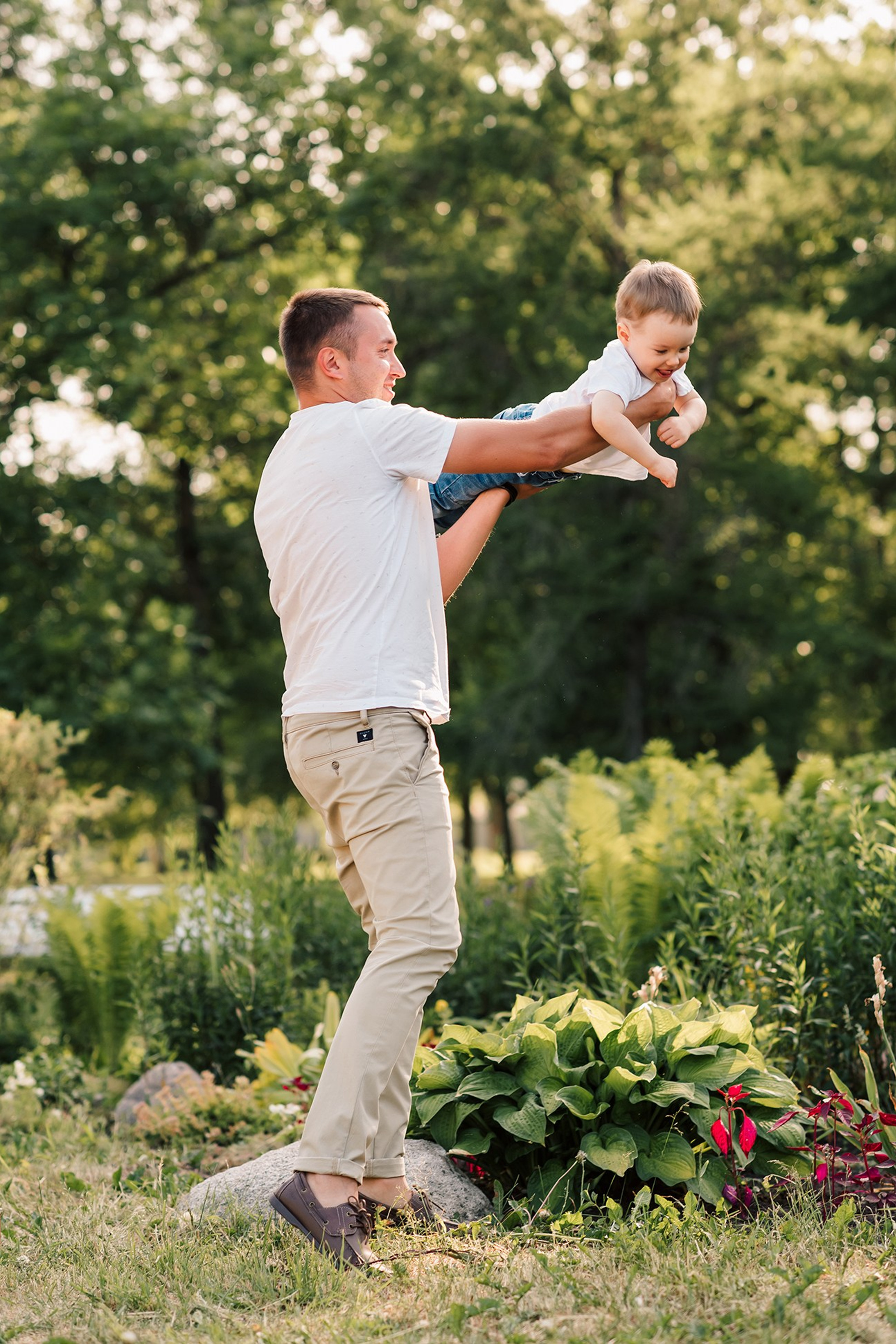 Семейная прогулка. Сквер в Пушкине.