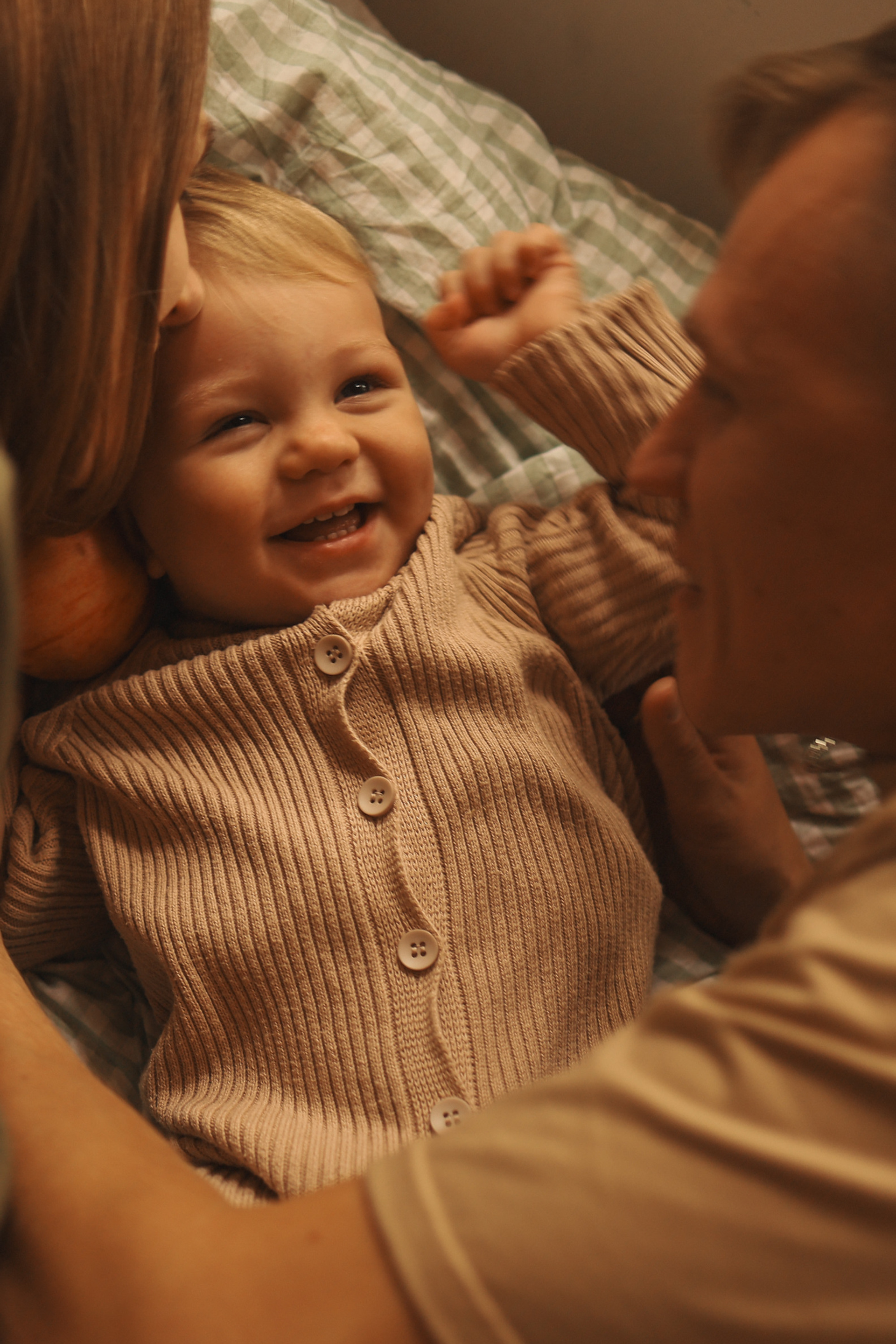 Семейная прогулка в парке. Семейный и женский фотограф