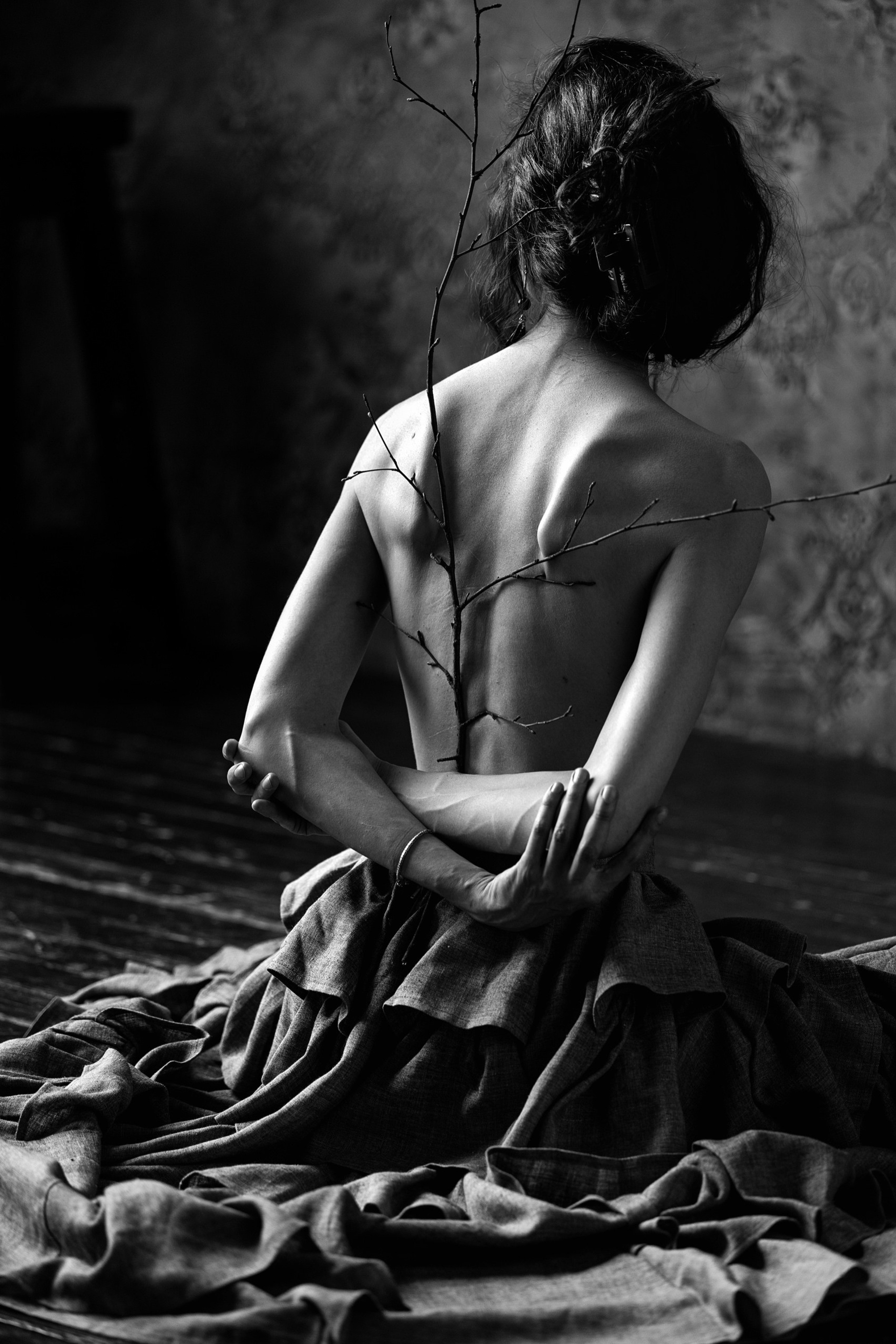 ветка на коже