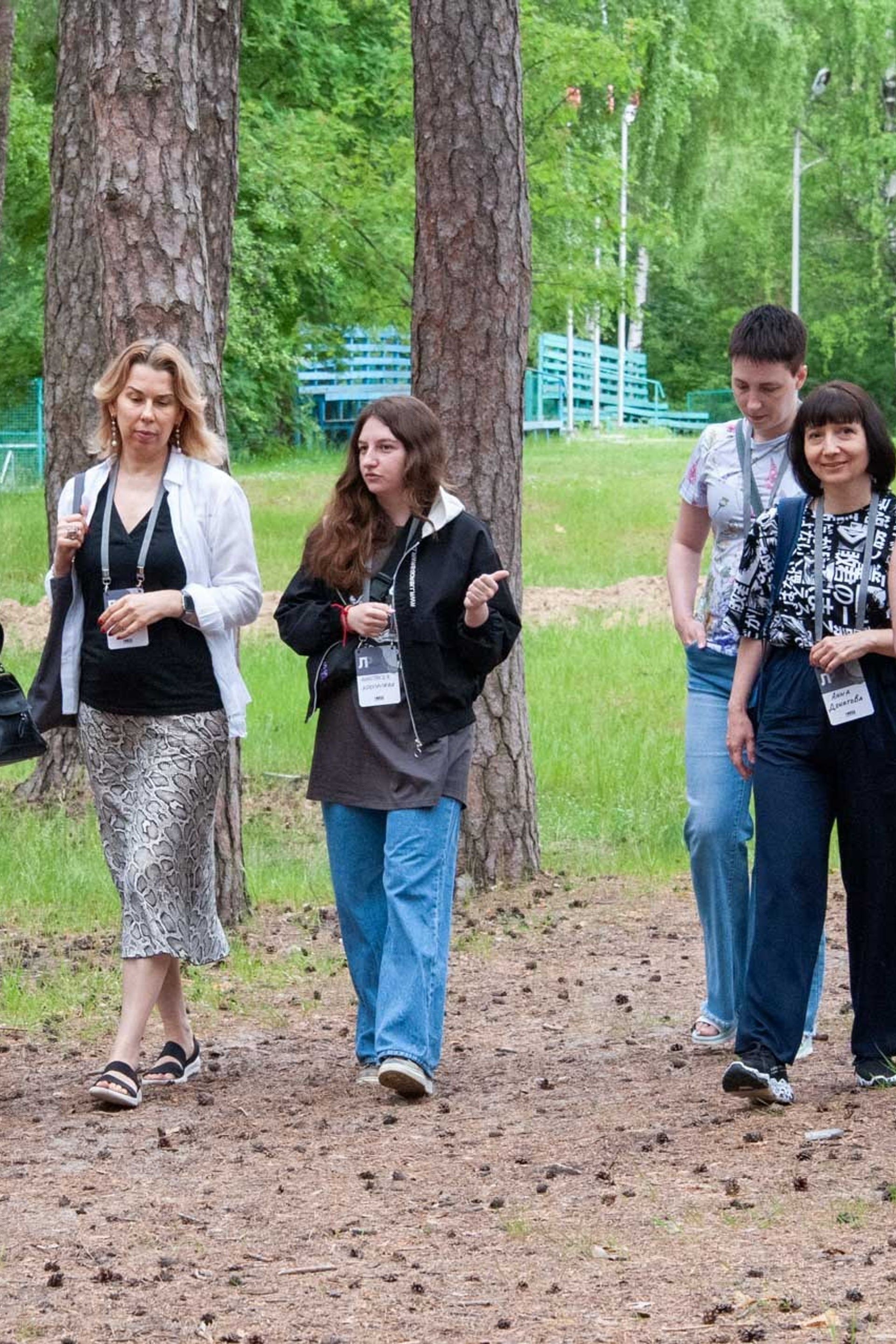 Писатели приехали