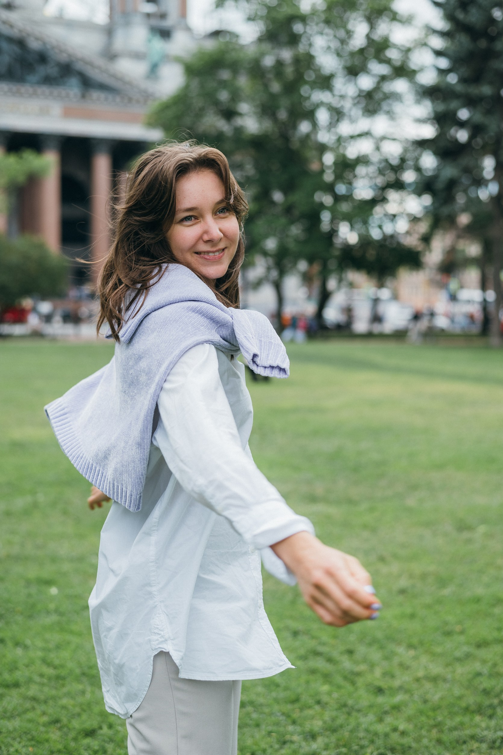 Аня. Прогулка по летнему Петербургу.