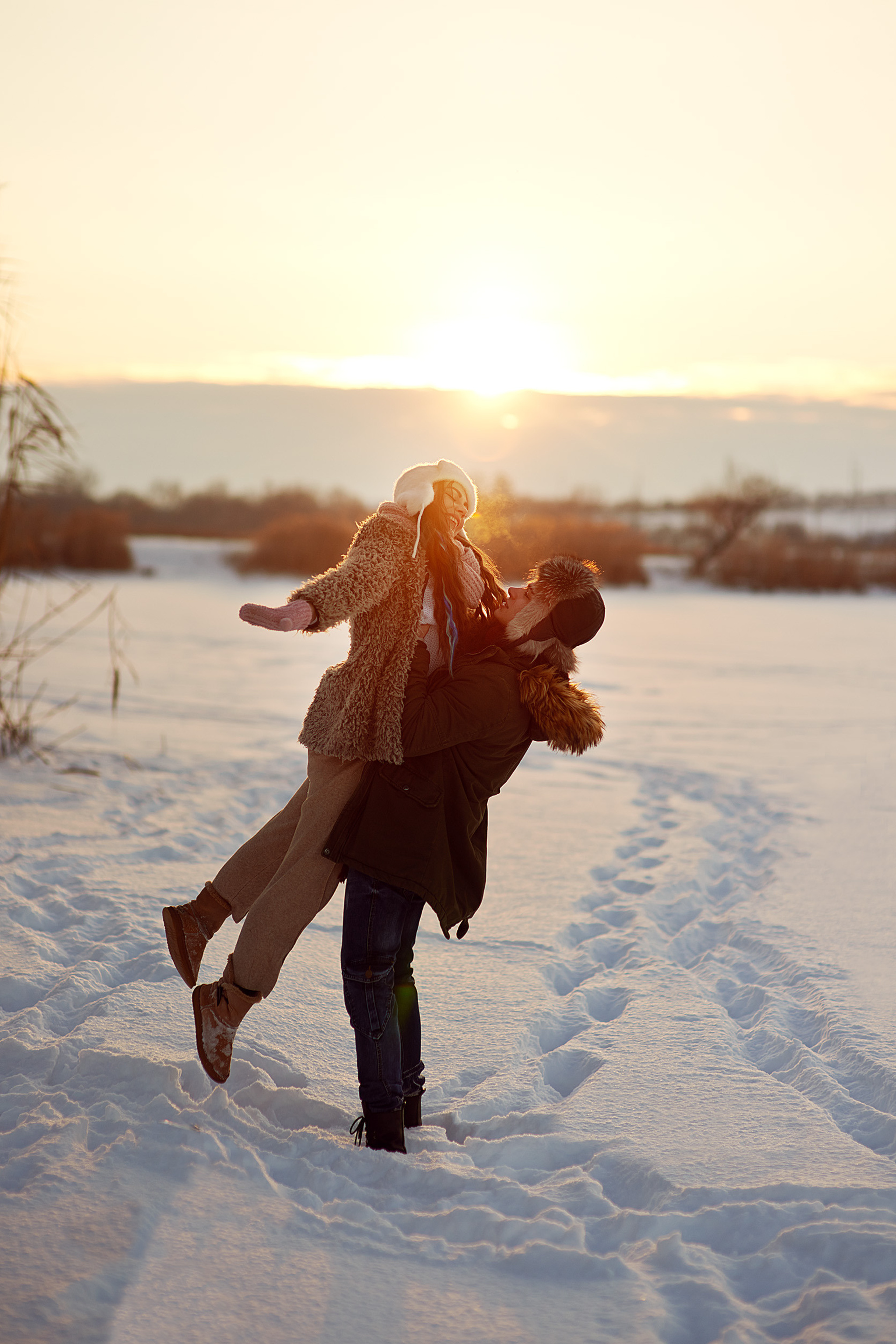 Озеро под снегом