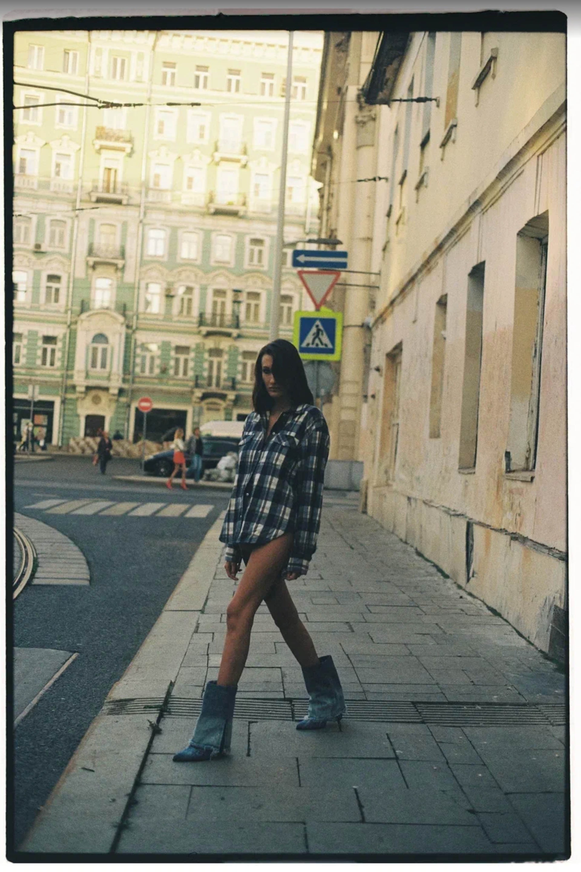 Снимем вашу коллекцию одежды для маркетплейсов — работаем в студиях Москвы