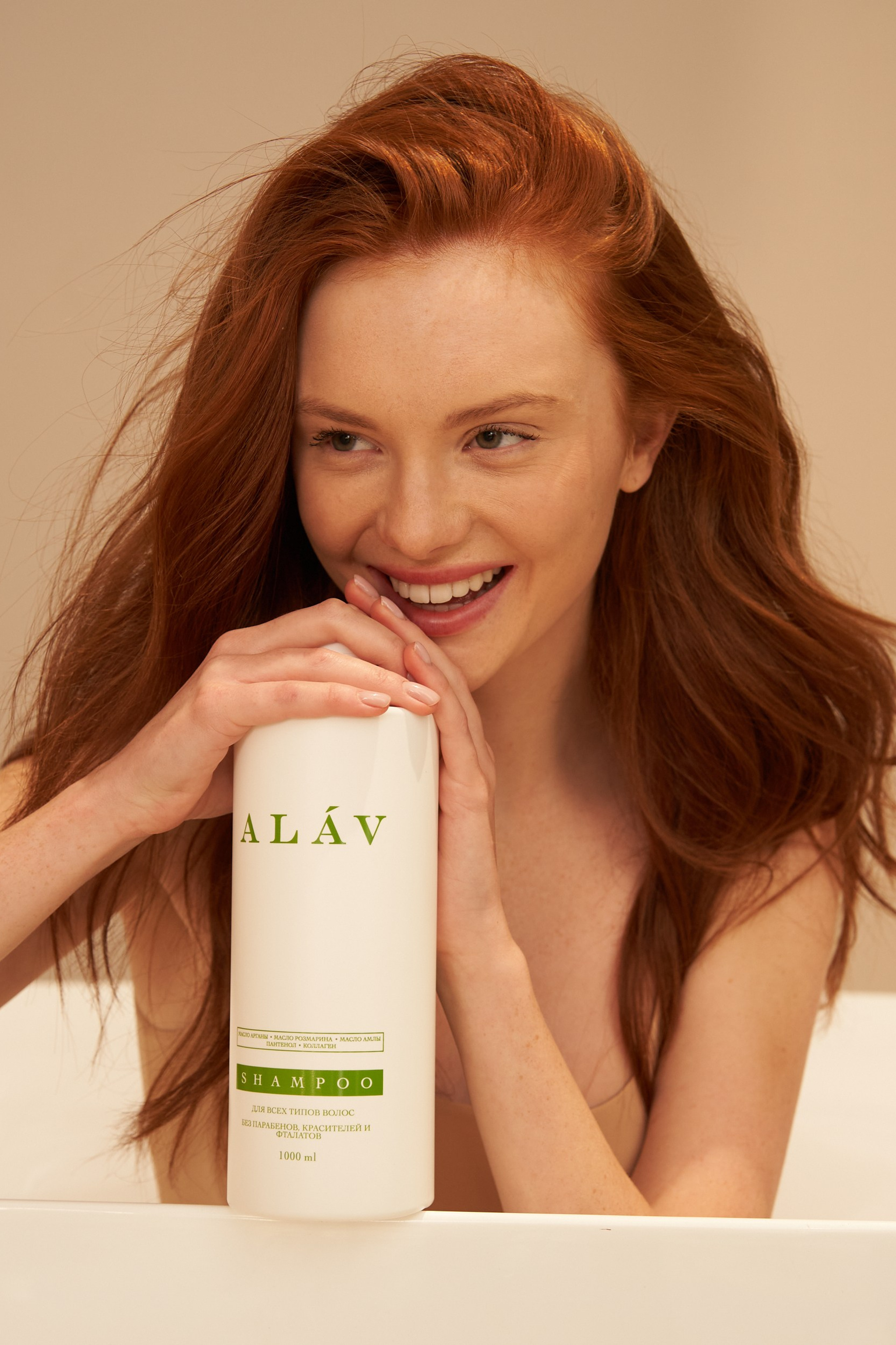 Предлагаем услуги съемки одежды на маркетплейсы в Москве: знаем все нюансы фото для Ozon и Wildberries