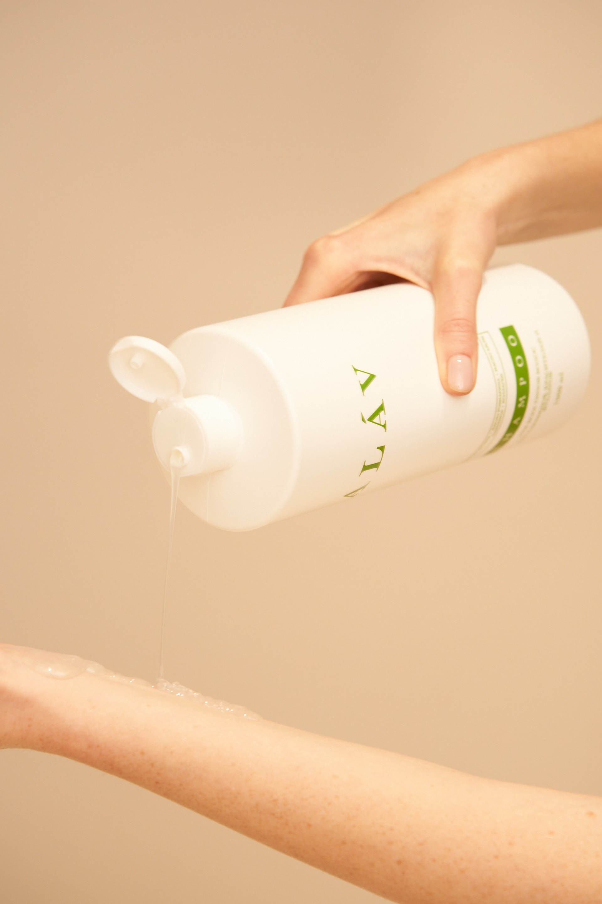 Студия в Москве с профессиональным светом для идеальной съемки каталога одежды для интернет-магазинов