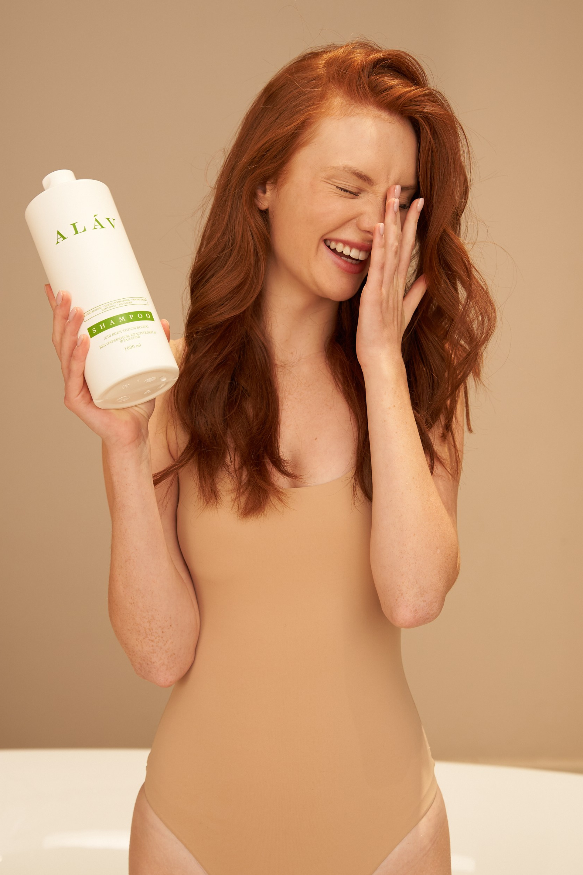 Ищете подрядчика для регулярной съемки одежды в Москве? Предлагаем выгодные условия для селлеров и оптовиков