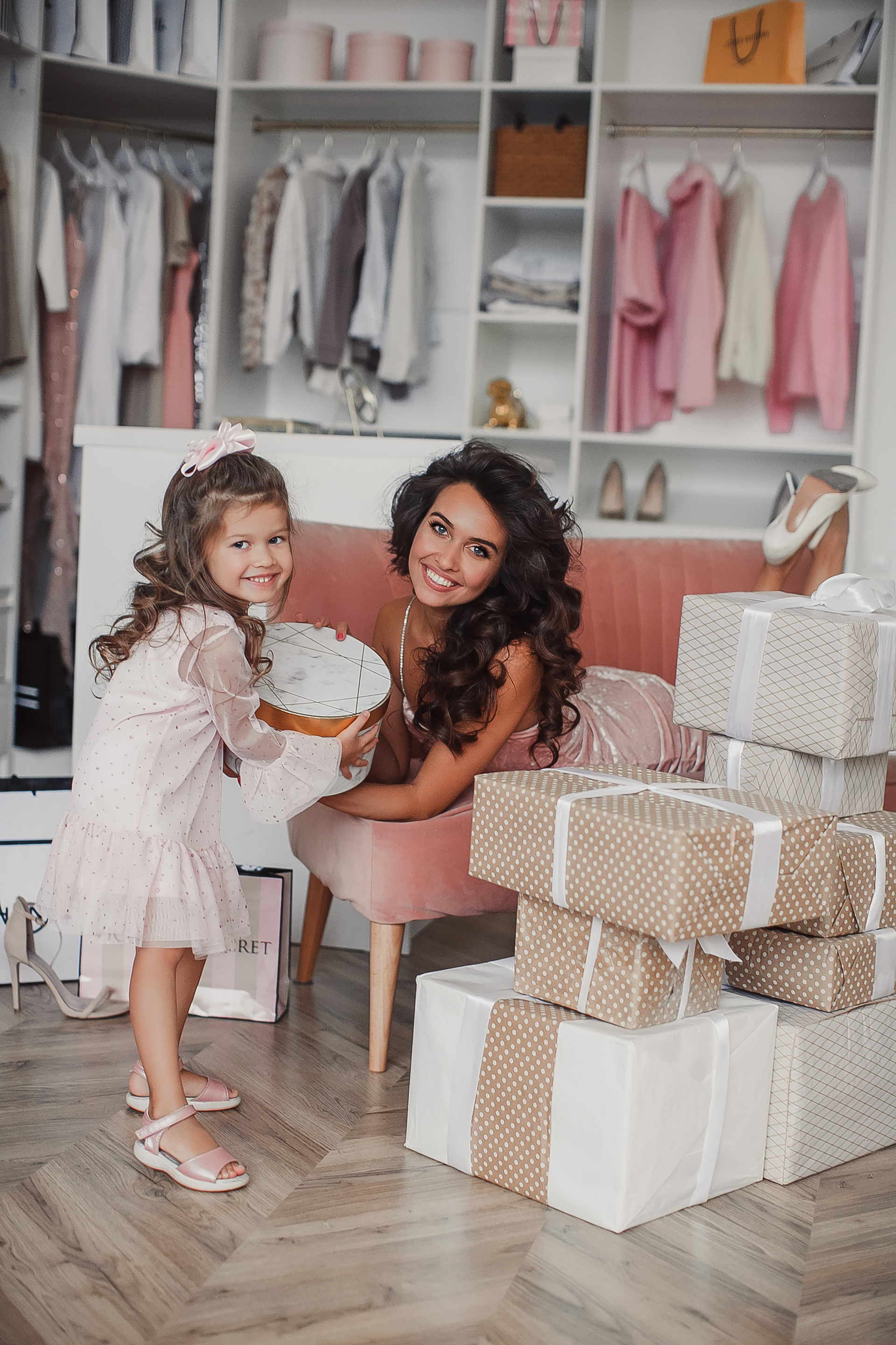 Book. Женский и контент фотограф в Москве. Алла Поломарь