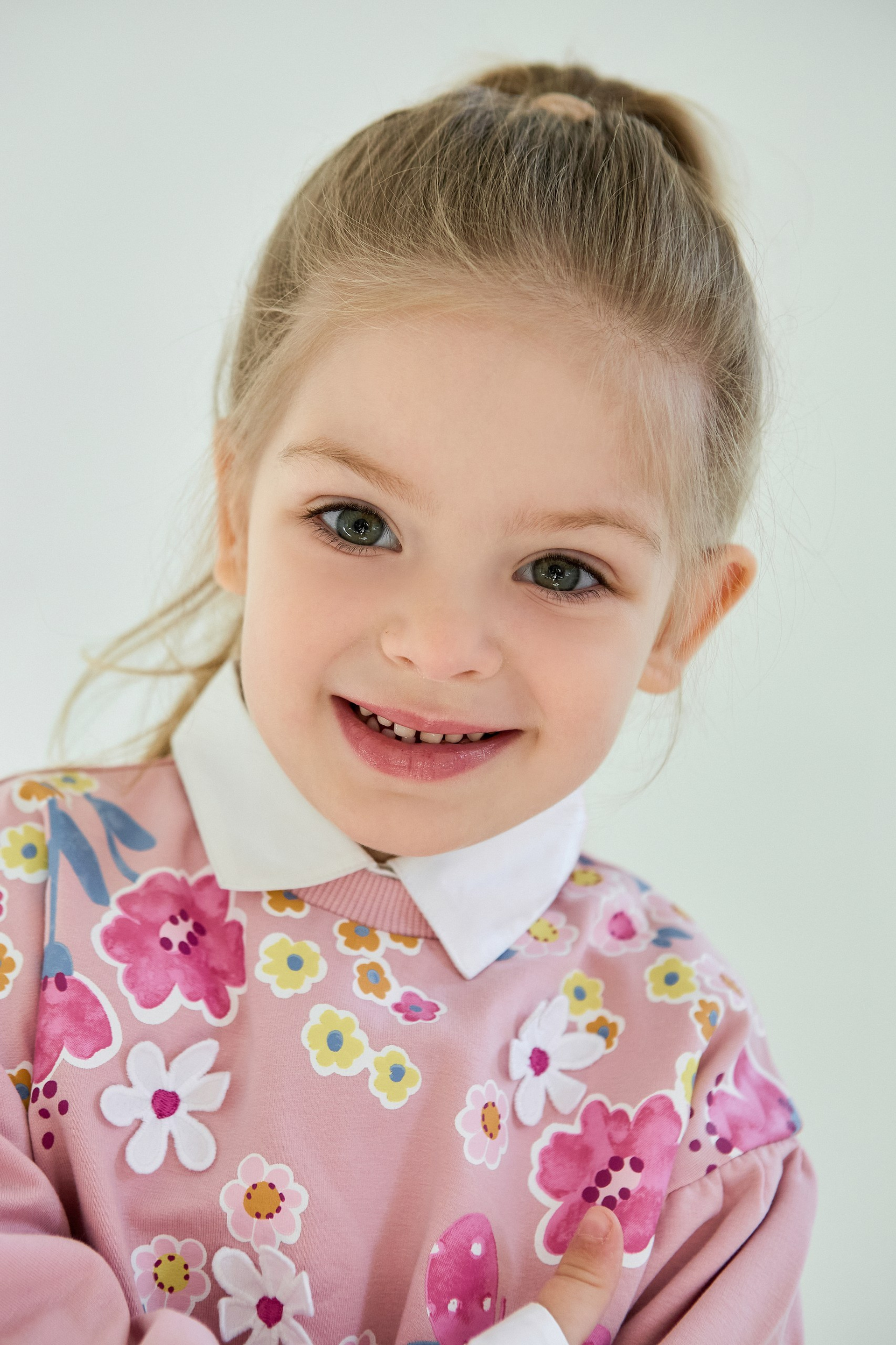 Эмили, 3 года, рост 107 см