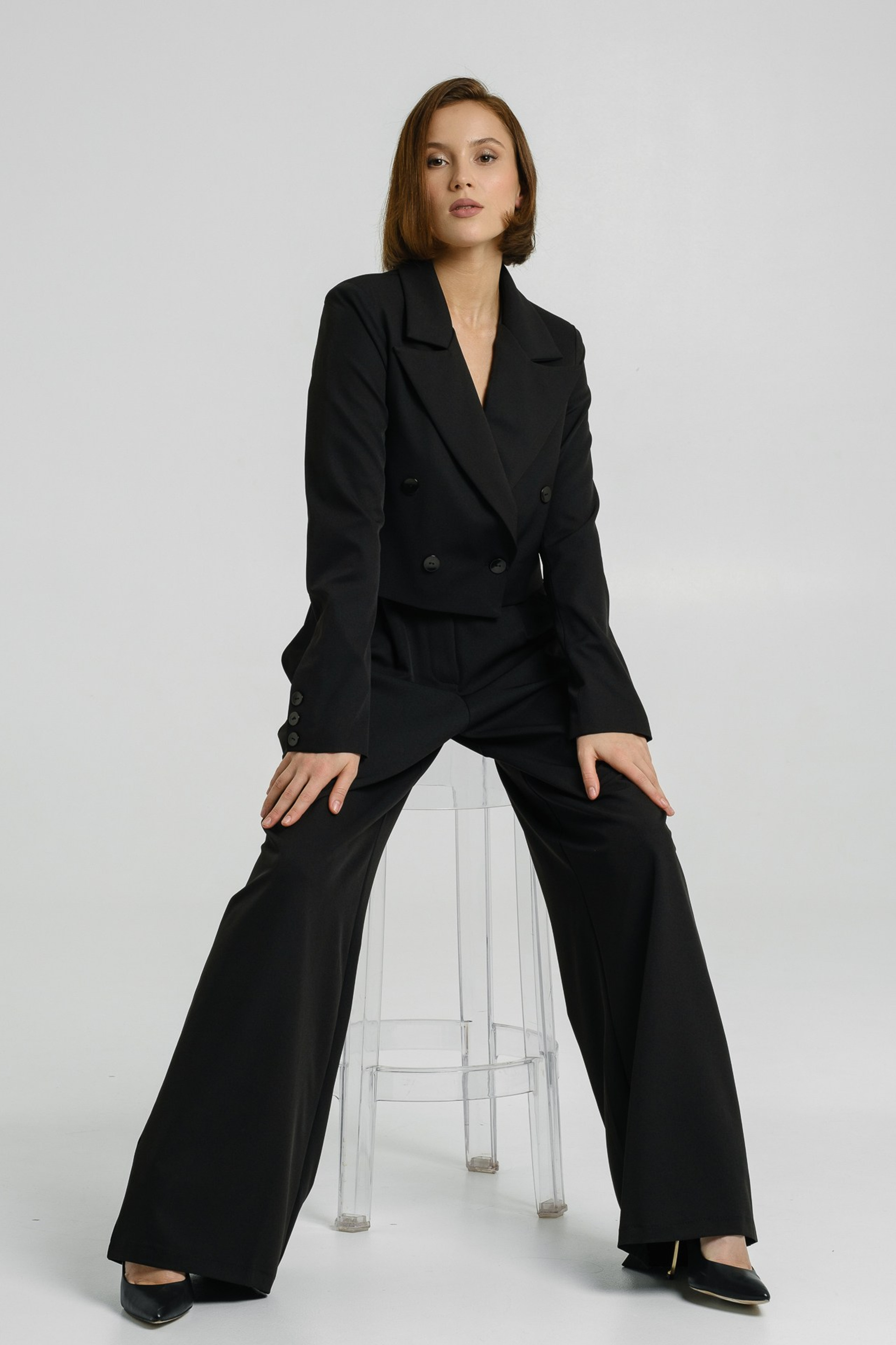 Костюм. Фото для маркетплейсов в самых сочных локациях города Сочи