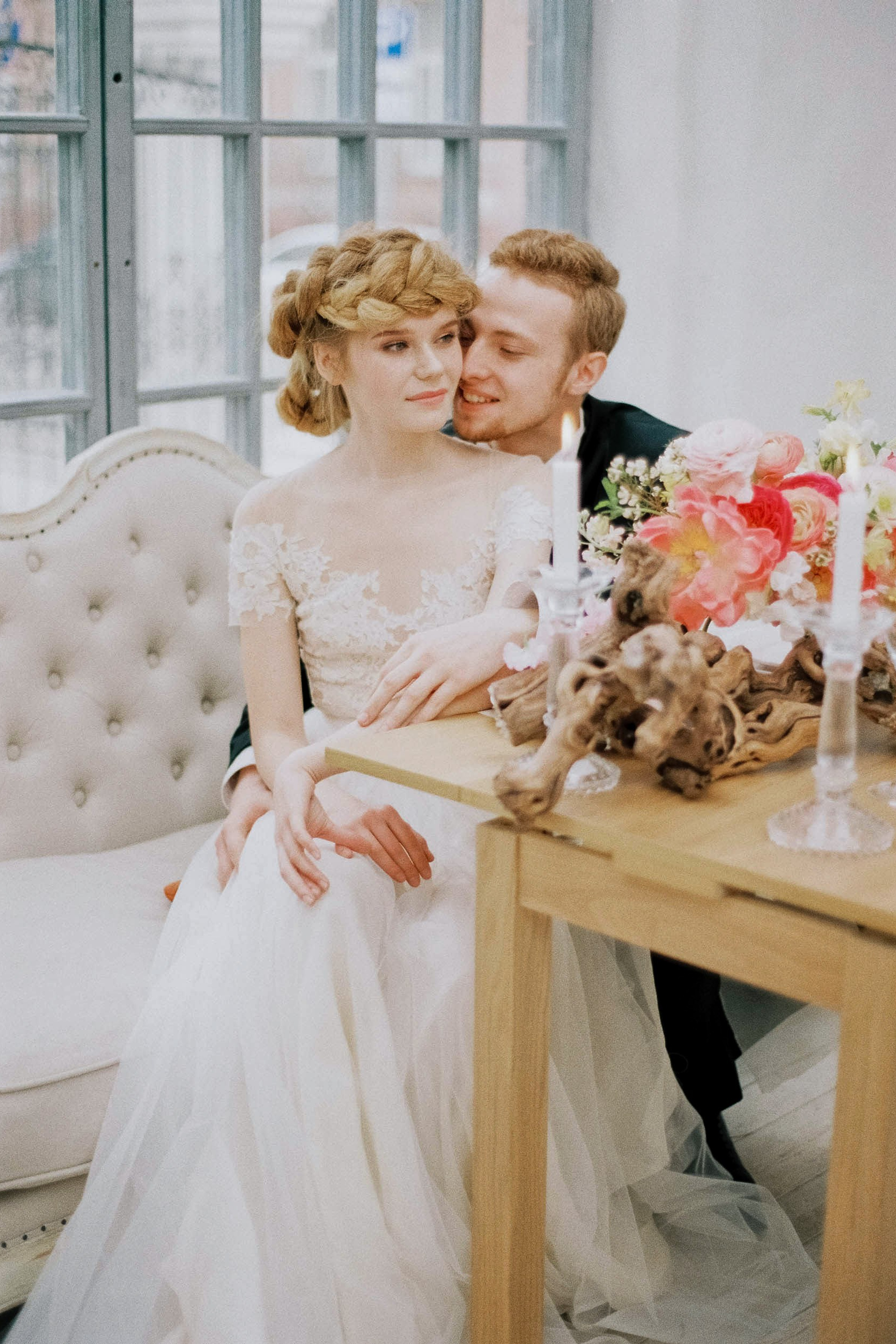 Свадебная студийная съёмка на плёнку