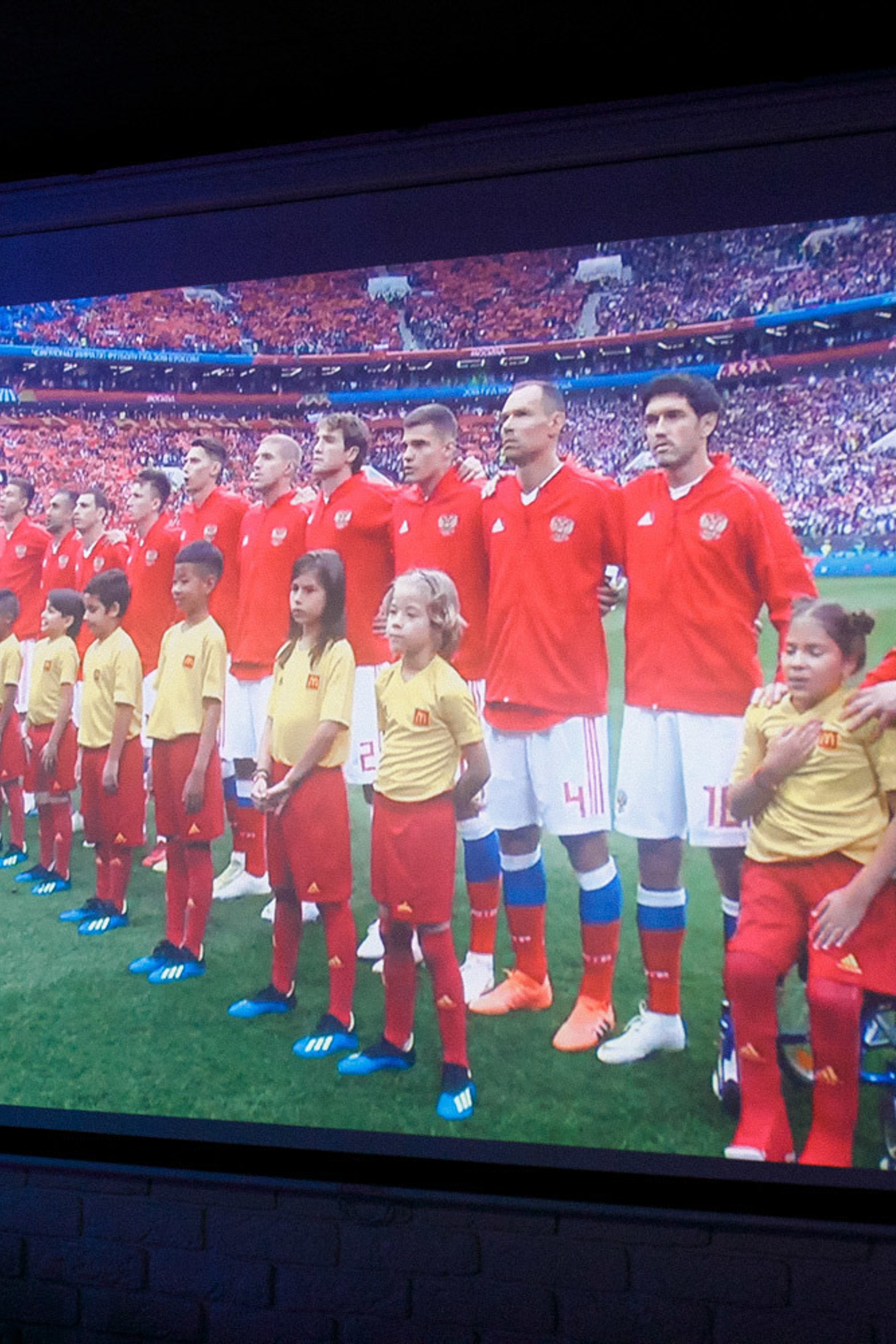 РЕСТОБАР ПЯТНИЦА 30 11 2019. Максим Бондарев, коммерческий фотограф для бизнеса | Курск