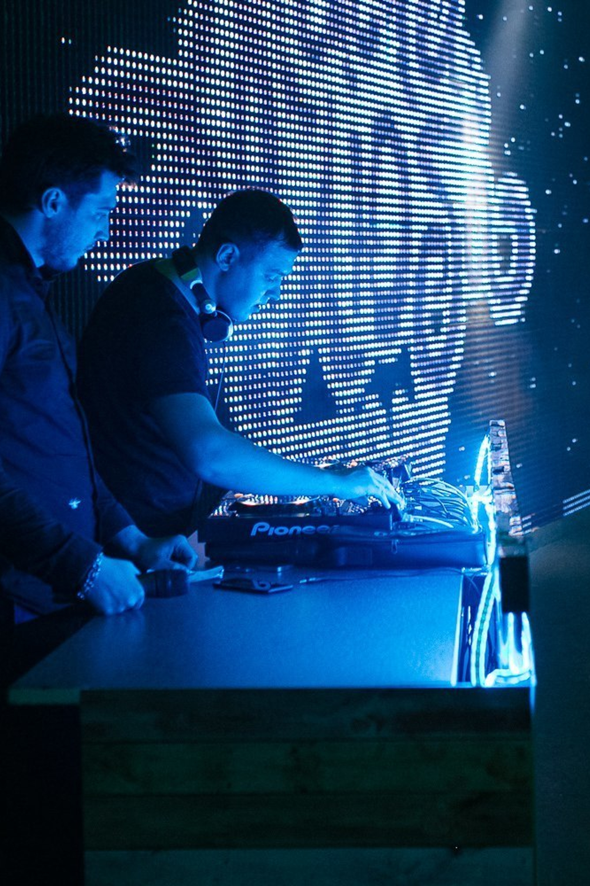 Мама Люба 24 февраля — NEBEZAO. Максим Бондарев, коммерческий фотограф для бизнеса | Курск