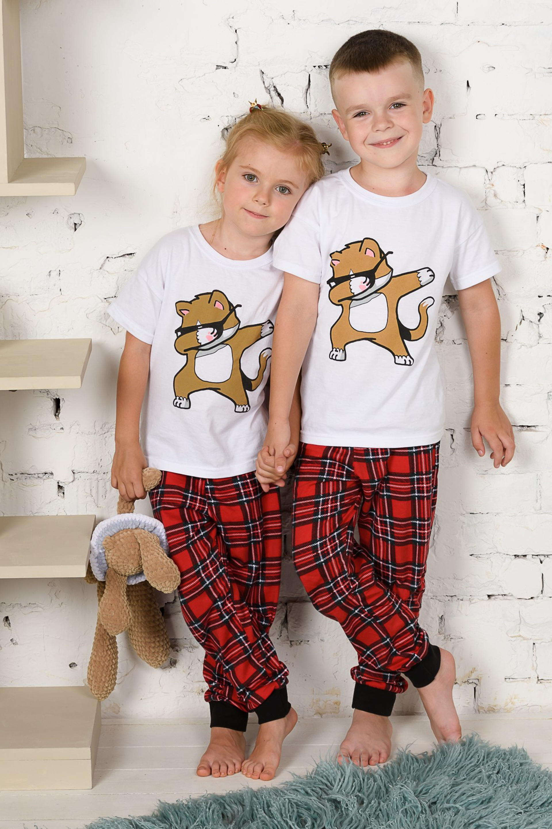 Фотосъемка детской одежды для интернет-магазинов. Gramy-studio: фото, видео, инфографика и 3D визуализация для маркетплейсов