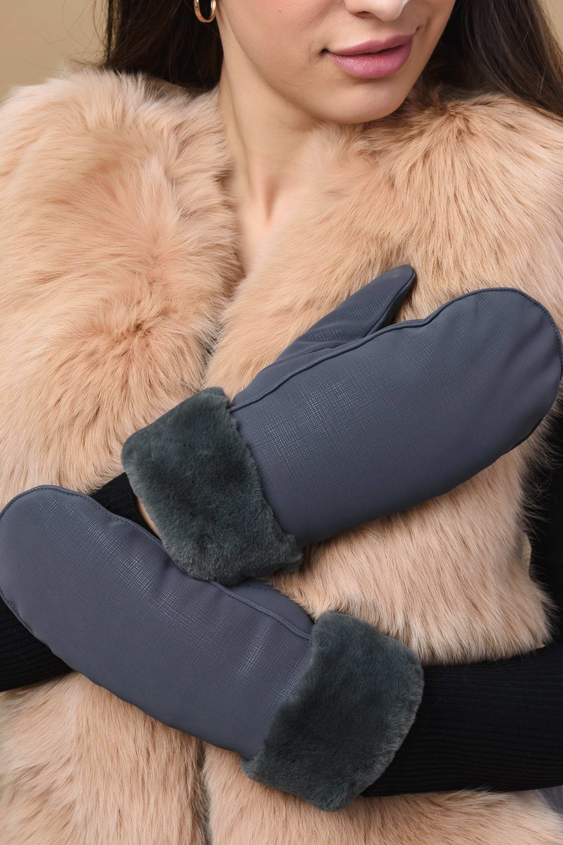 Фотосъемка женской одежды и аксессуаров для маркетплейсов. Gramy-studio: фото, видео, инфографика и 3D визуализация для маркетплейсов